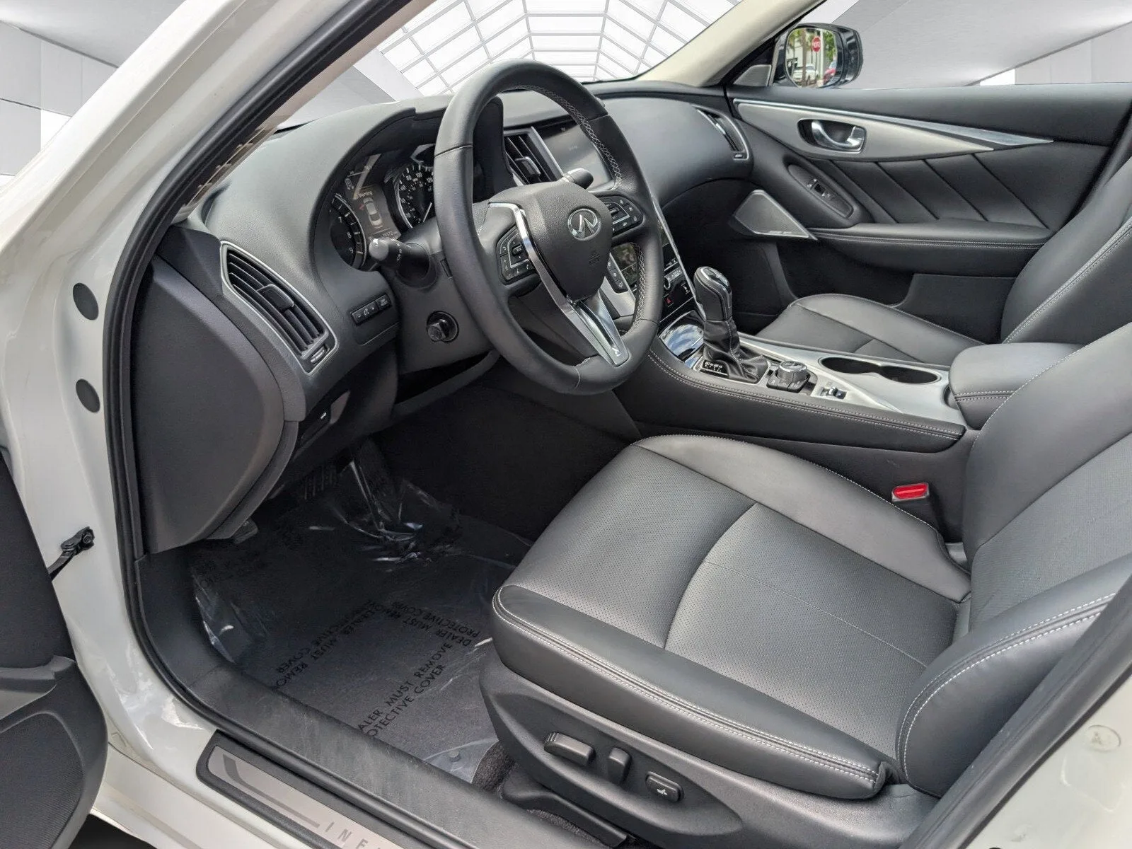 2023 INFINITI Q50 LUXE photo 7