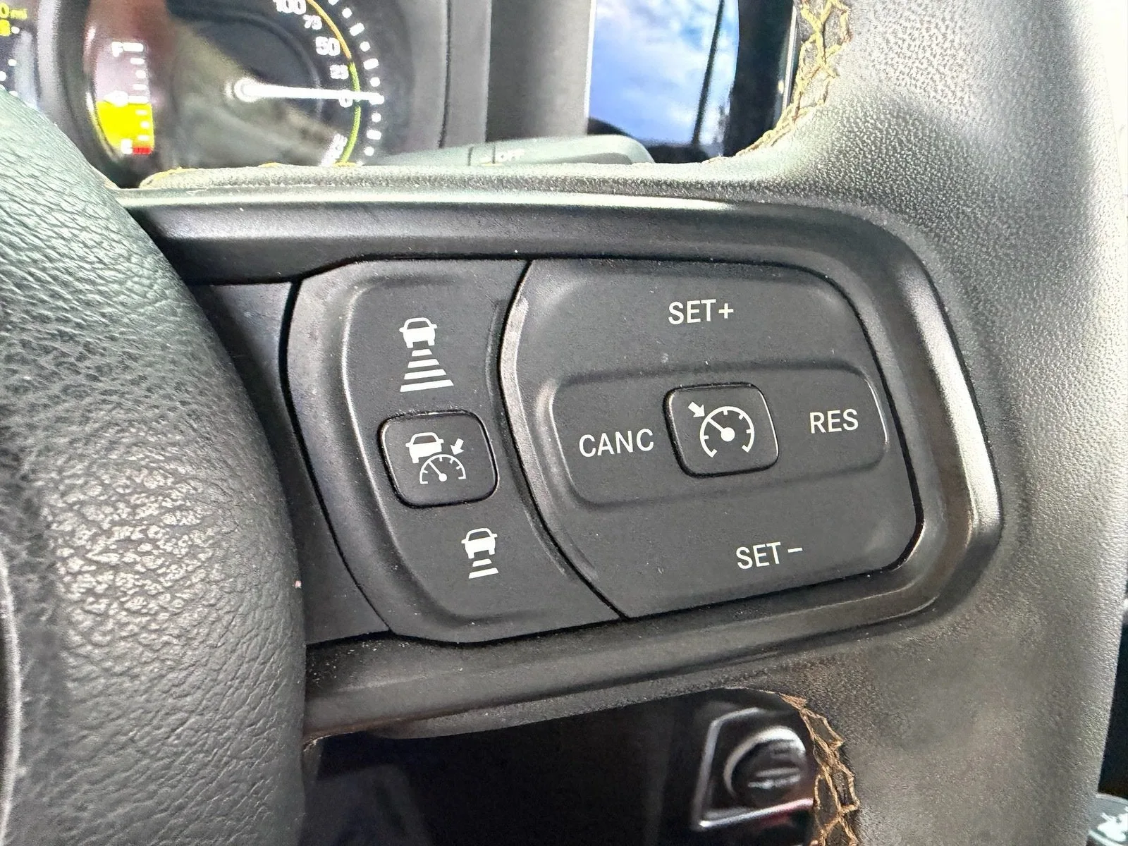 2024 Jeep Wrangler 4xe Sport S photo 28