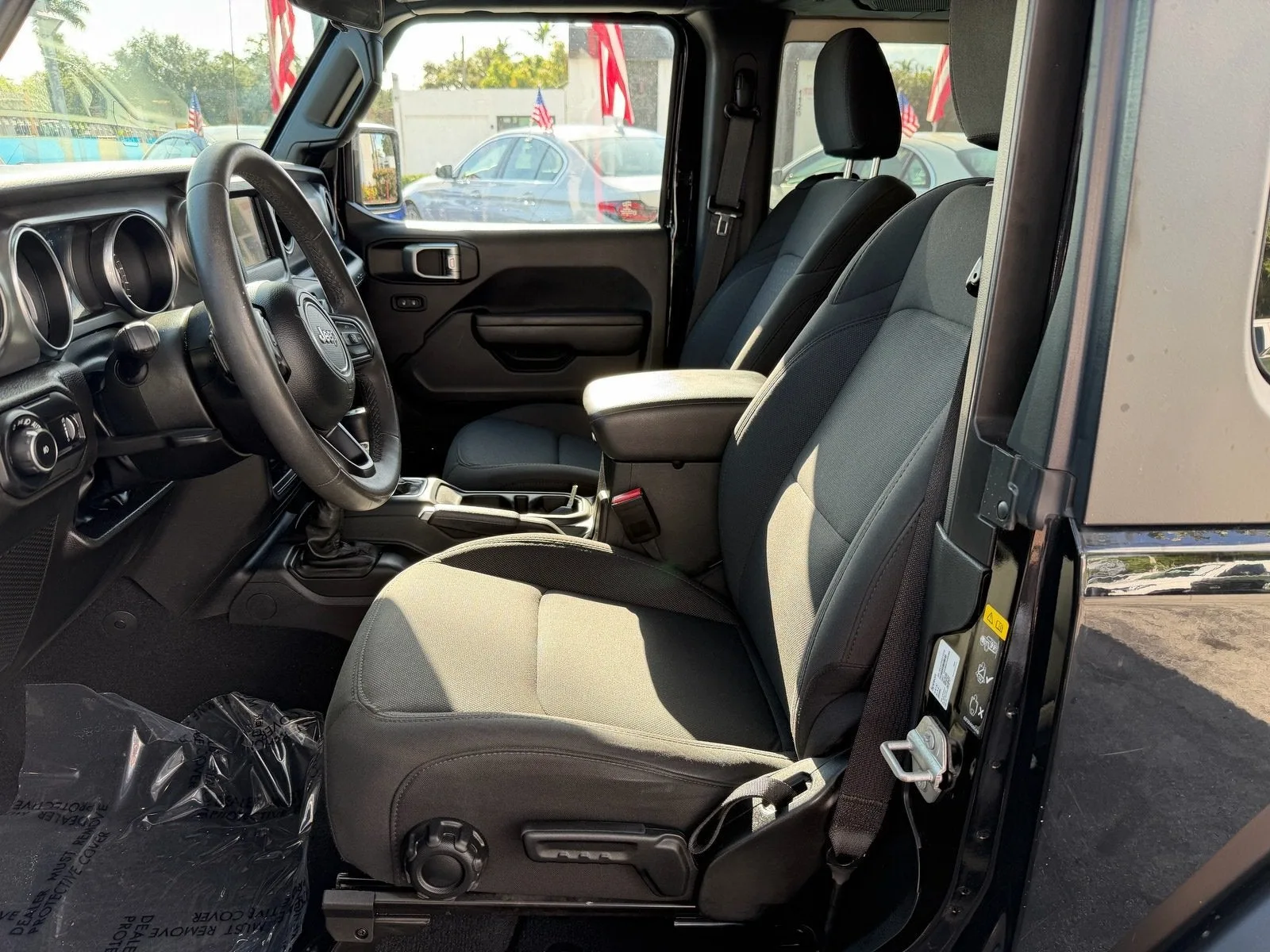 2023 Jeep Wrangler Willys photo 9