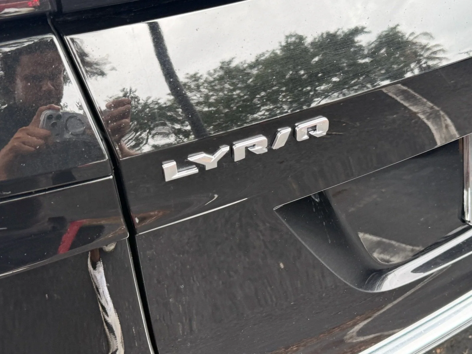 2024 Cadillac LYRIQ Tech photo 11