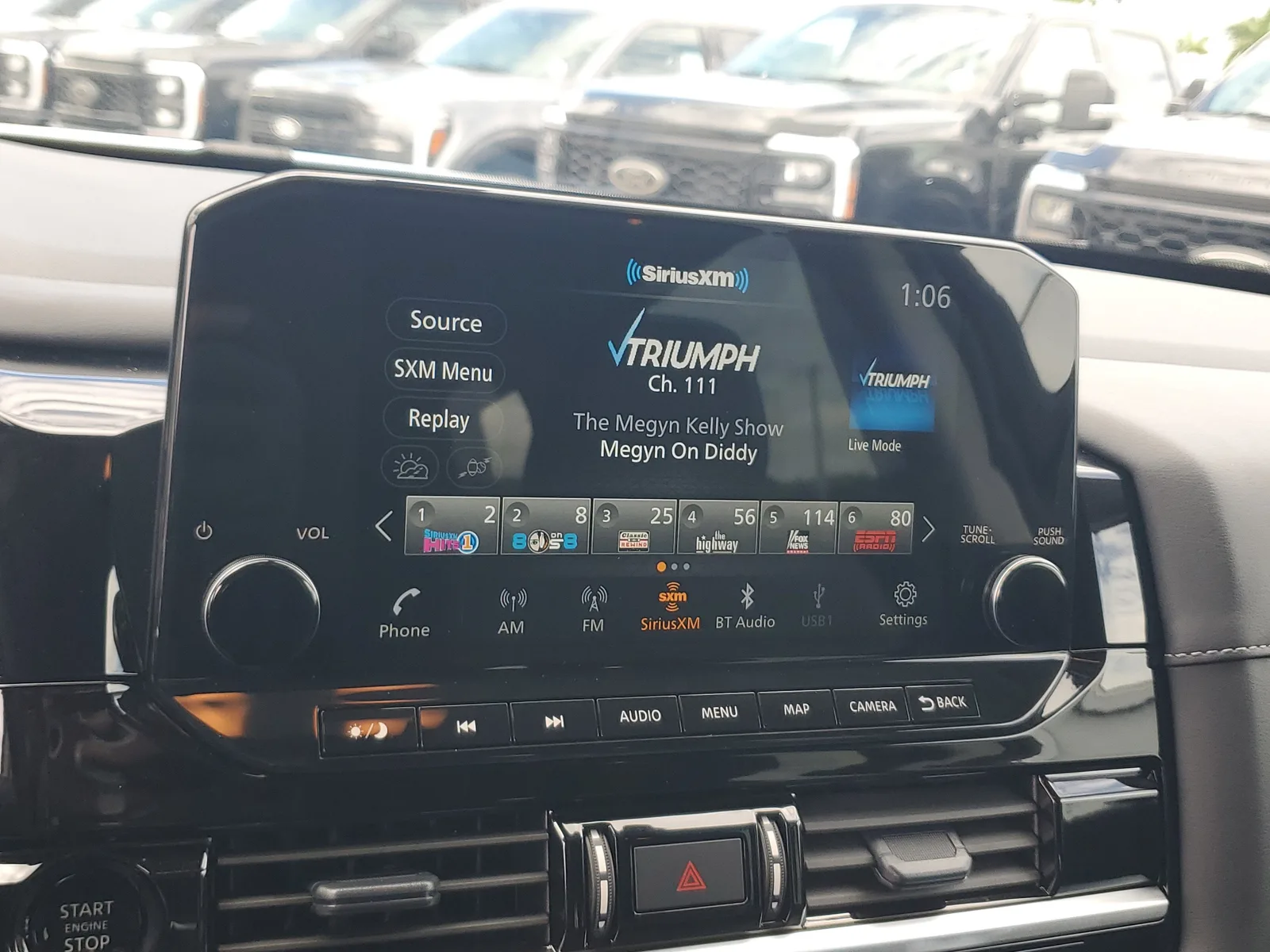 2025 Nissan Pathfinder SL photo 26