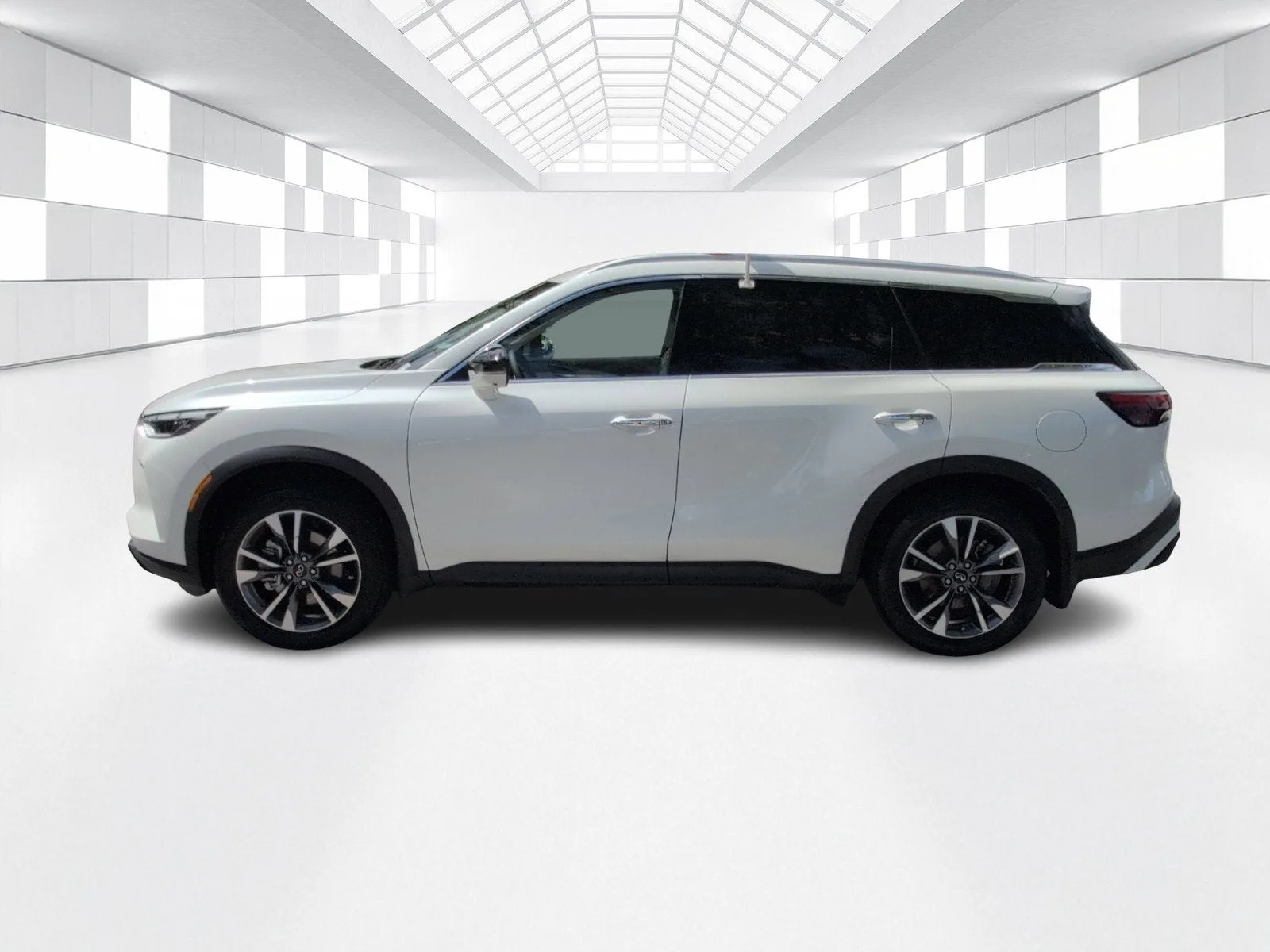 2023 INFINITI QX60 LUXE photo 4