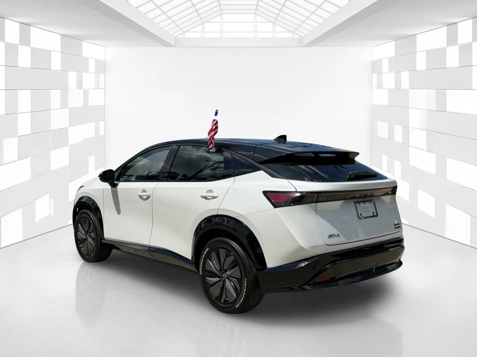 2023 Nissan ARIYA ENGAGE photo 5