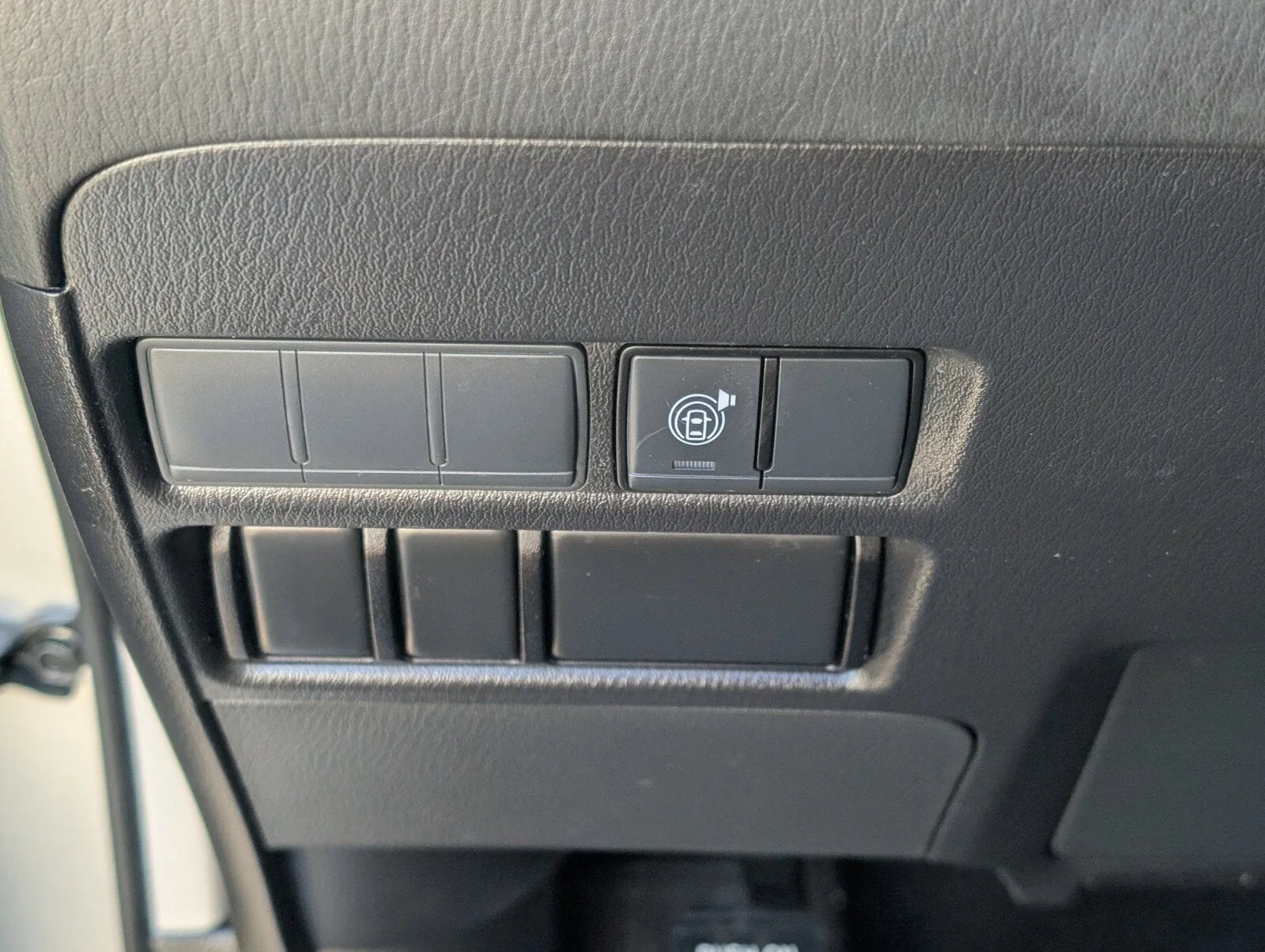 2024 Nissan Armada SV photo 34