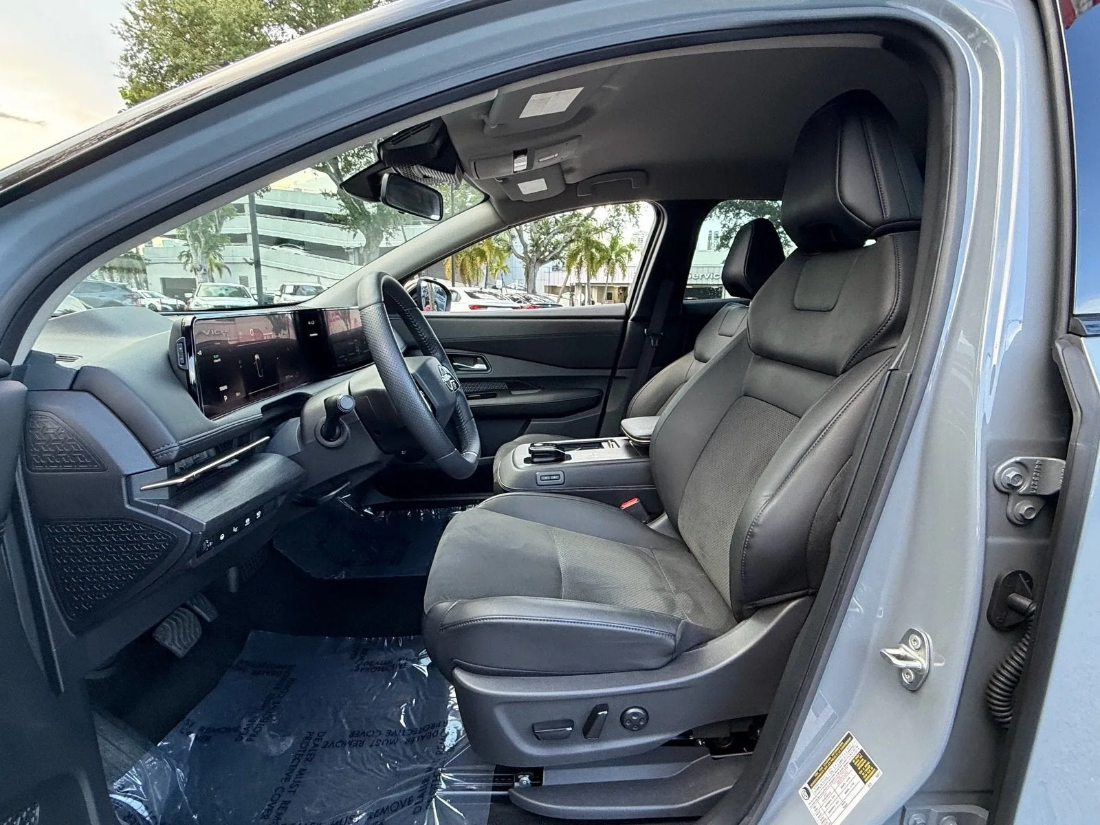 2024 Nissan ARIYA ENGAGE photo 9