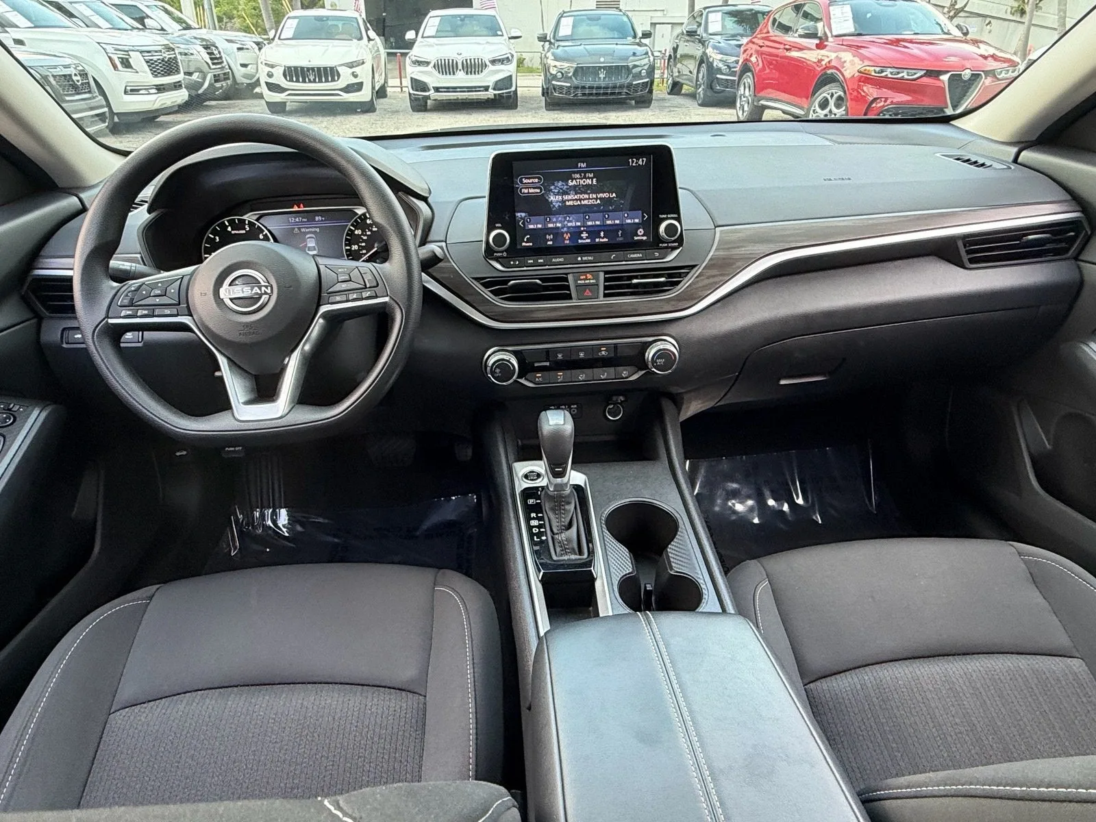 2025 Nissan Altima SV photo 13