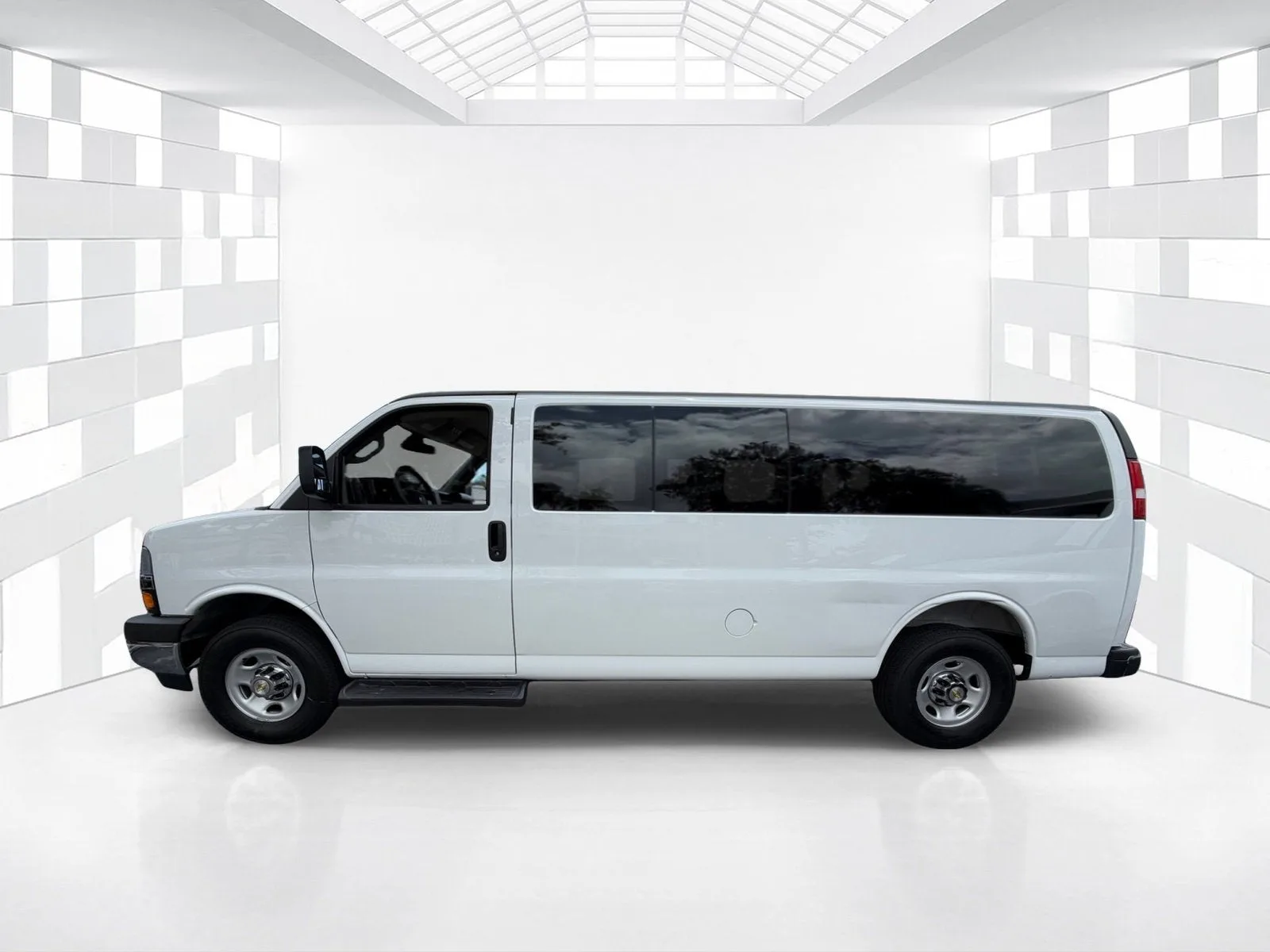 2025 Chevrolet Express Passenger LT photo 4