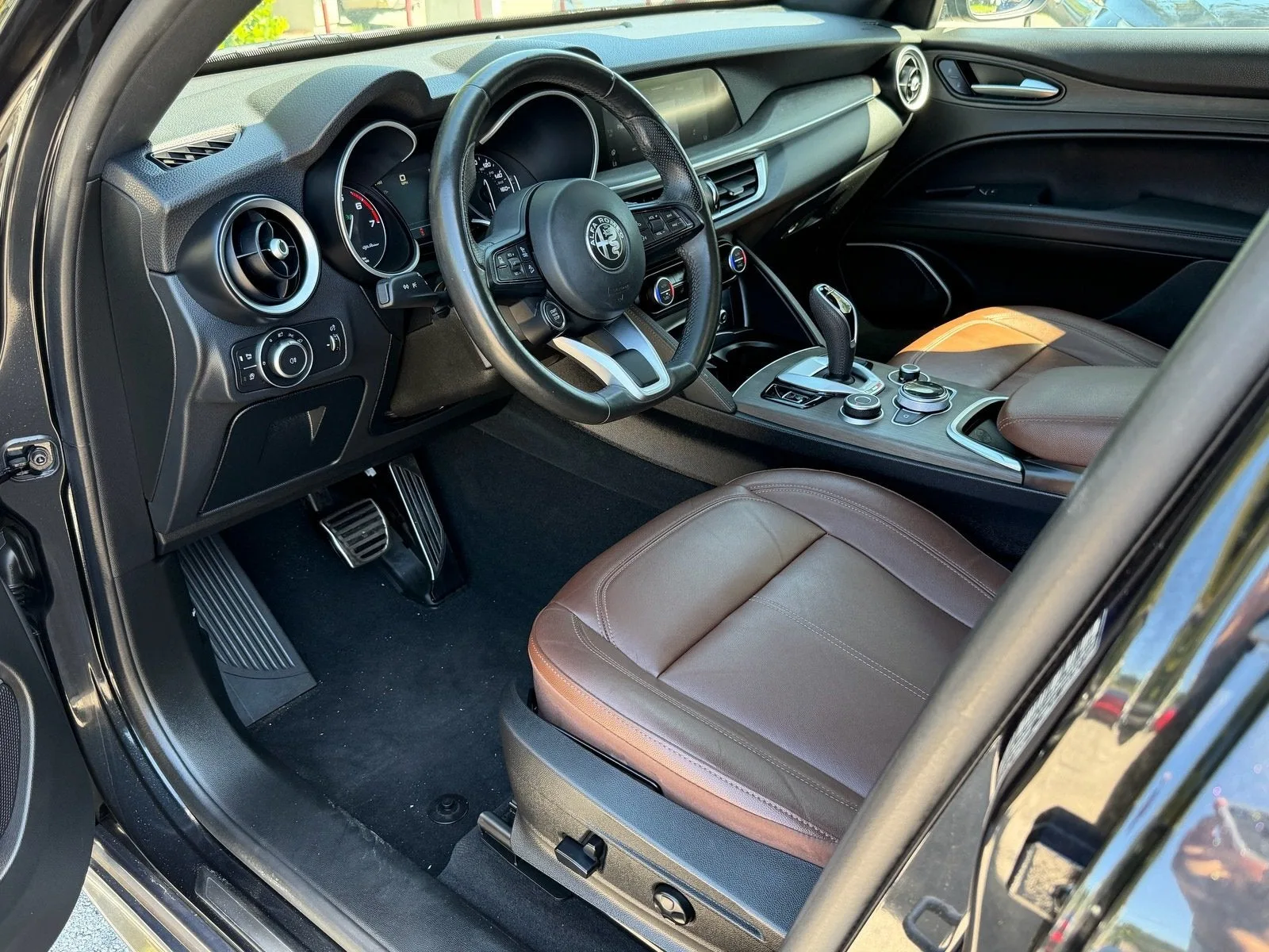2022 Alfa Romeo Stelvio Ti photo 12