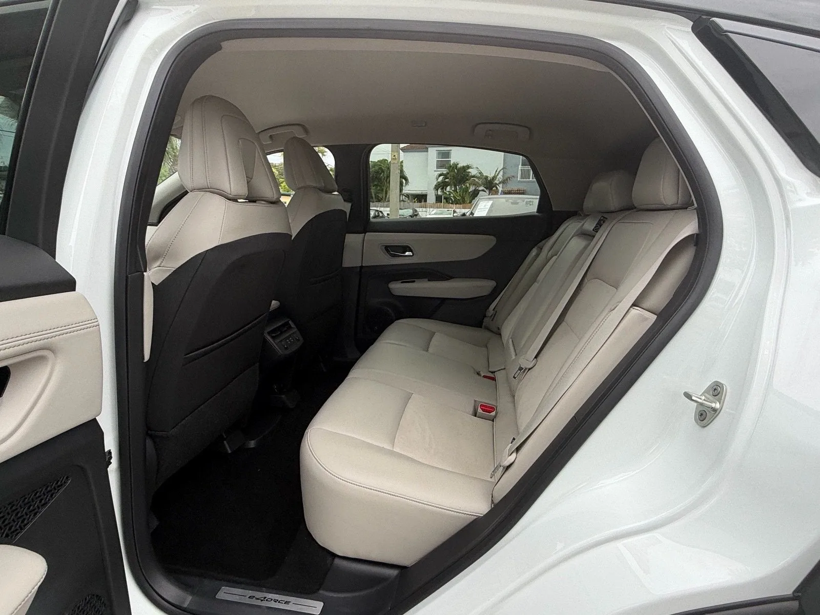2025 Nissan ARIYA ENGAGE photo 11