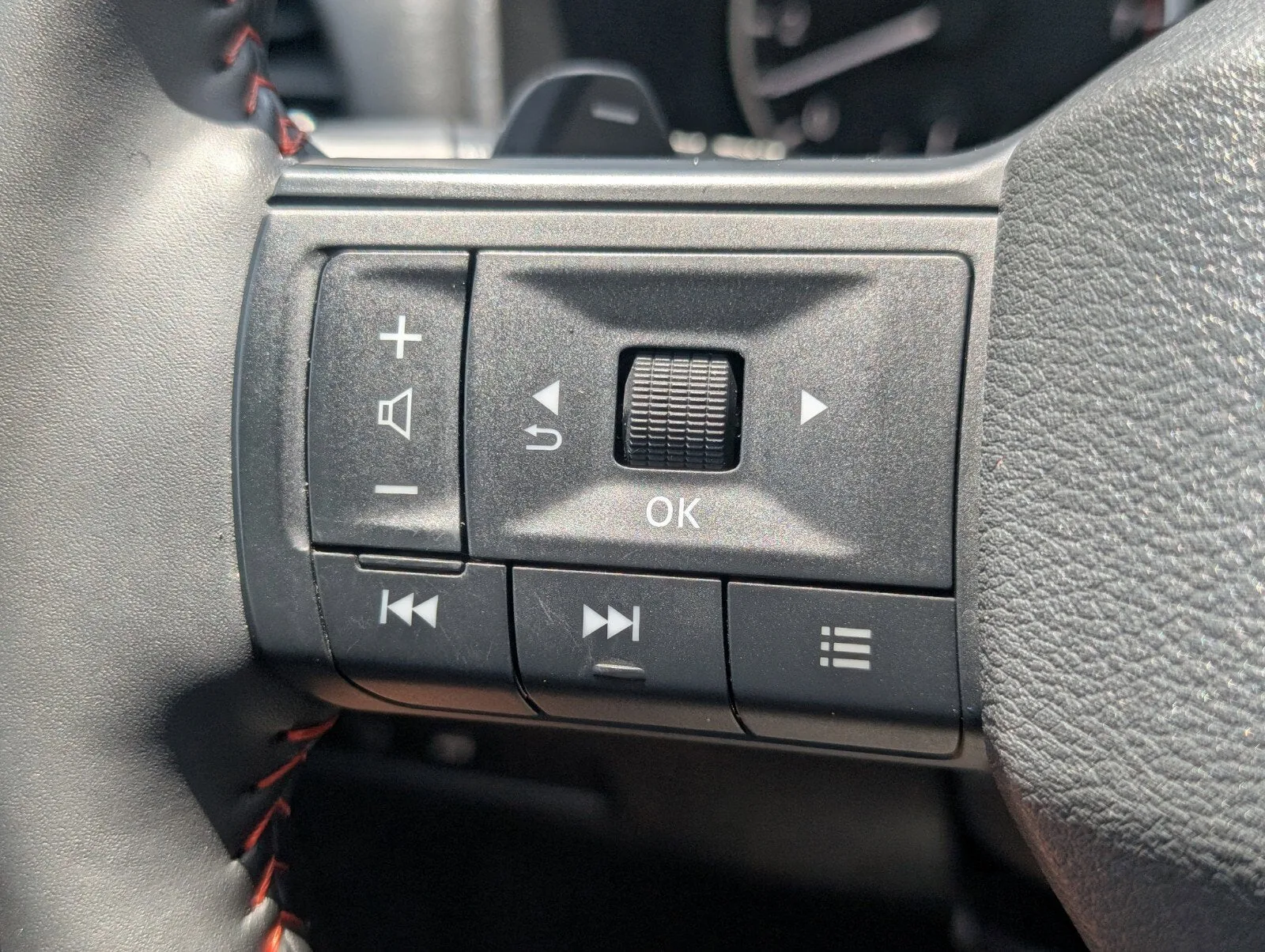 2025 Nissan Rogue Rock Creek® photo 28