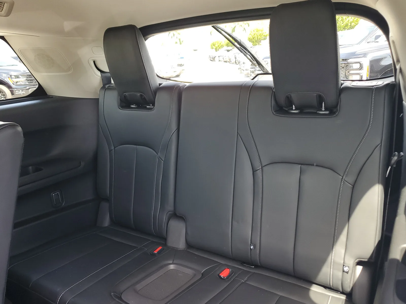 2022 INFINITI QX60 LUXE photo 14