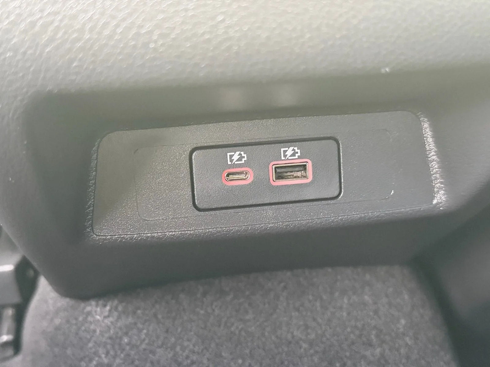 2024 Nissan Altima SR photo 12