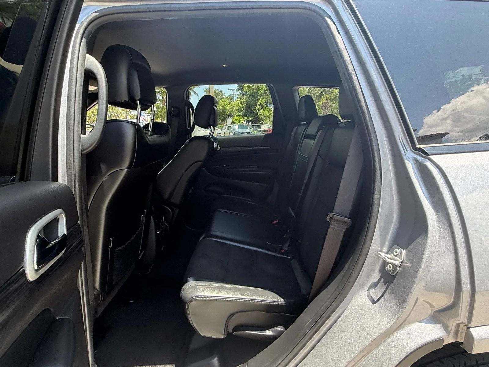 2021 Jeep Grand Cherokee Laredo X photo 11