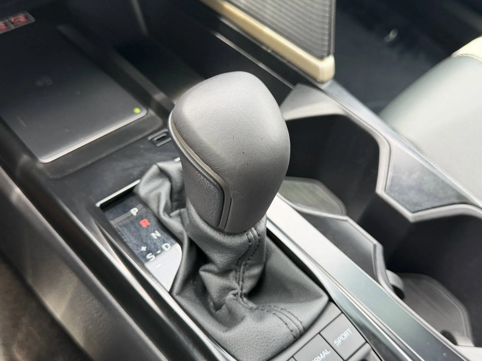 2026 Toyota Camry SE photo 24