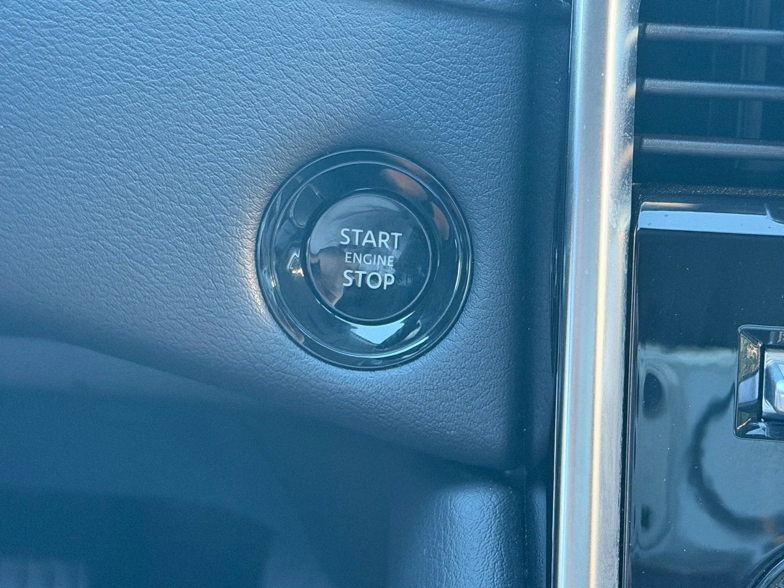 2026 Nissan Armada SV photo 27