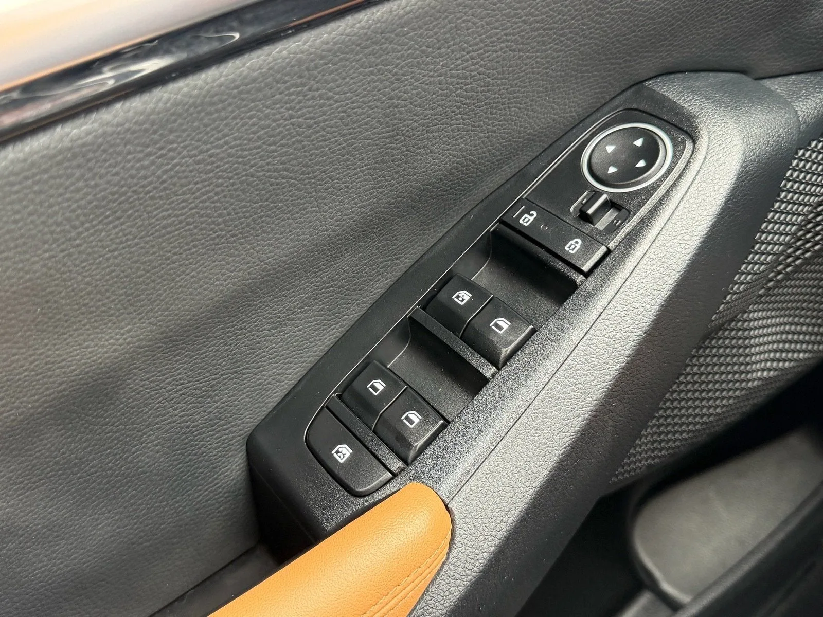 2024 Kia Seltos EX photo 28