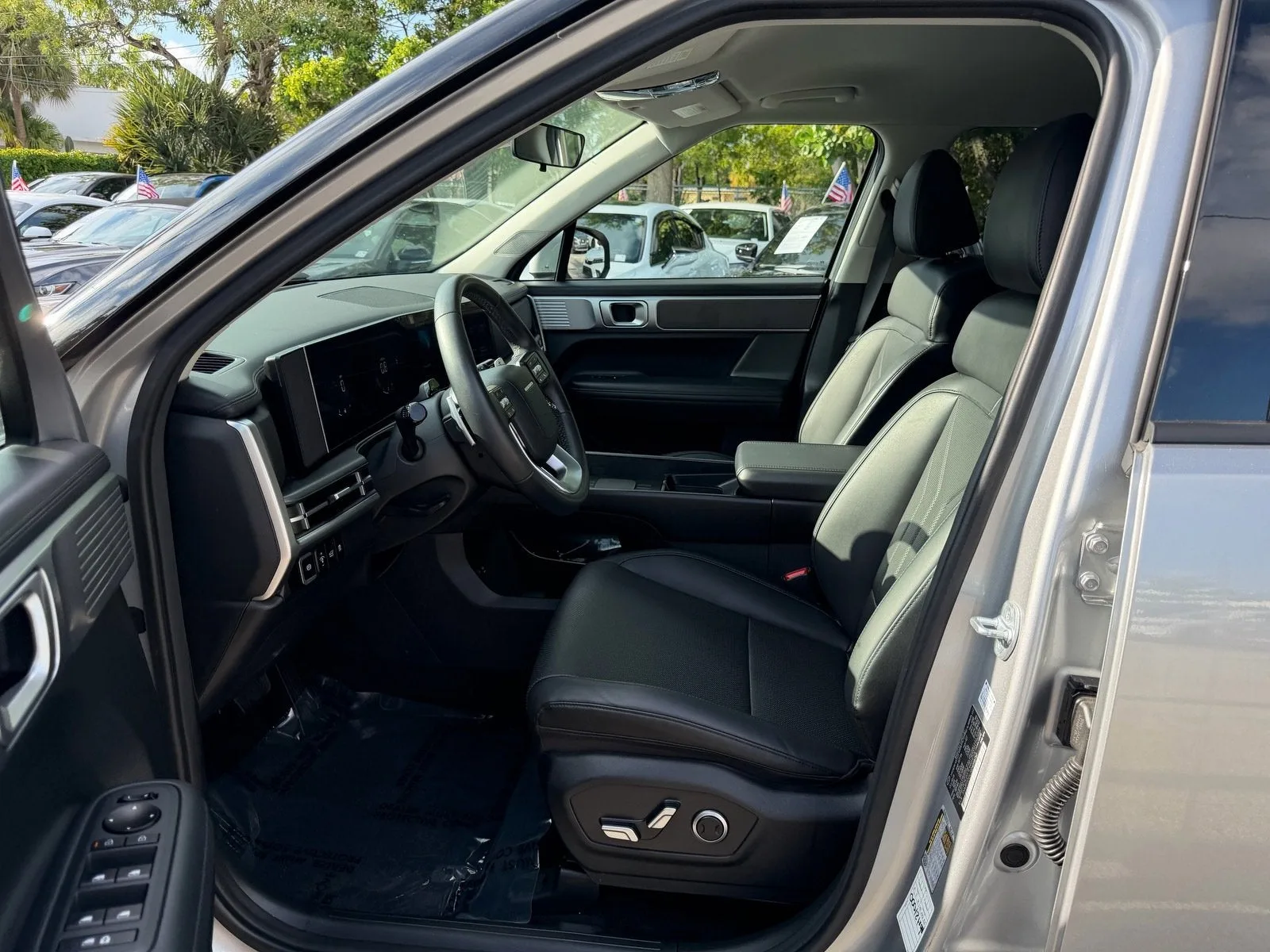 2025 Hyundai Santa Fe SEL photo 10