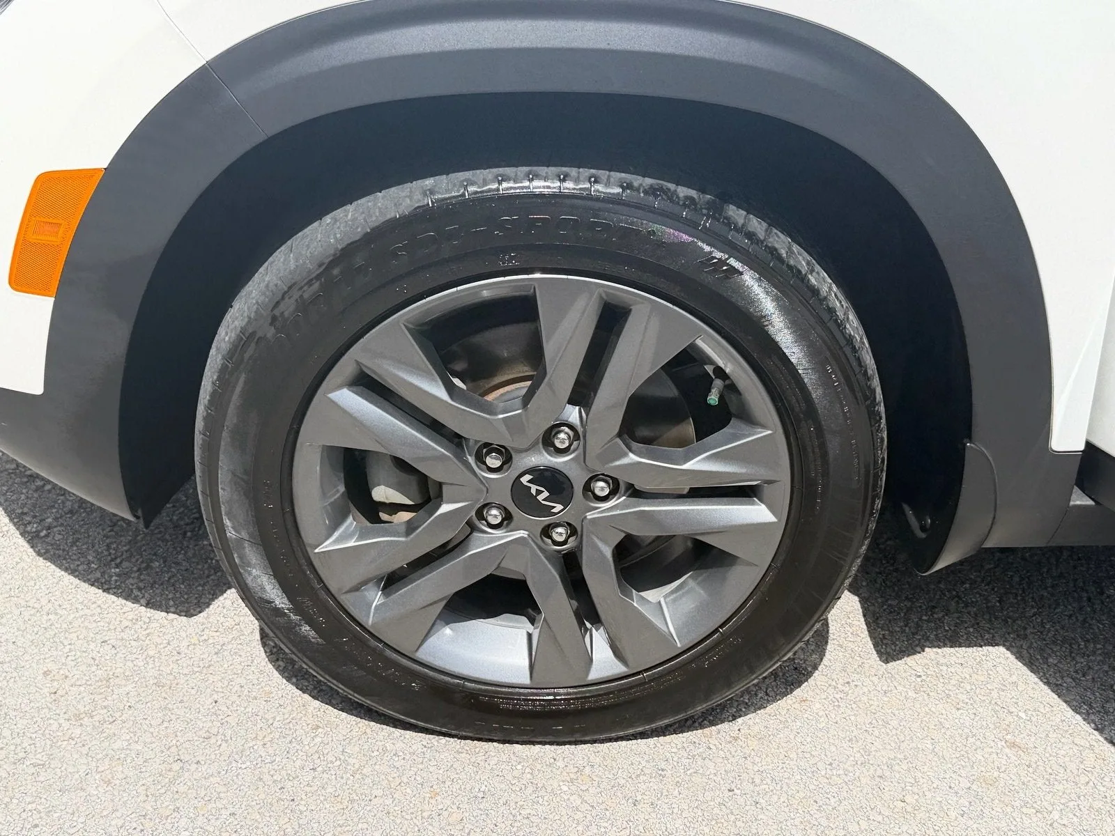 2022 Kia Seltos LX photo 17