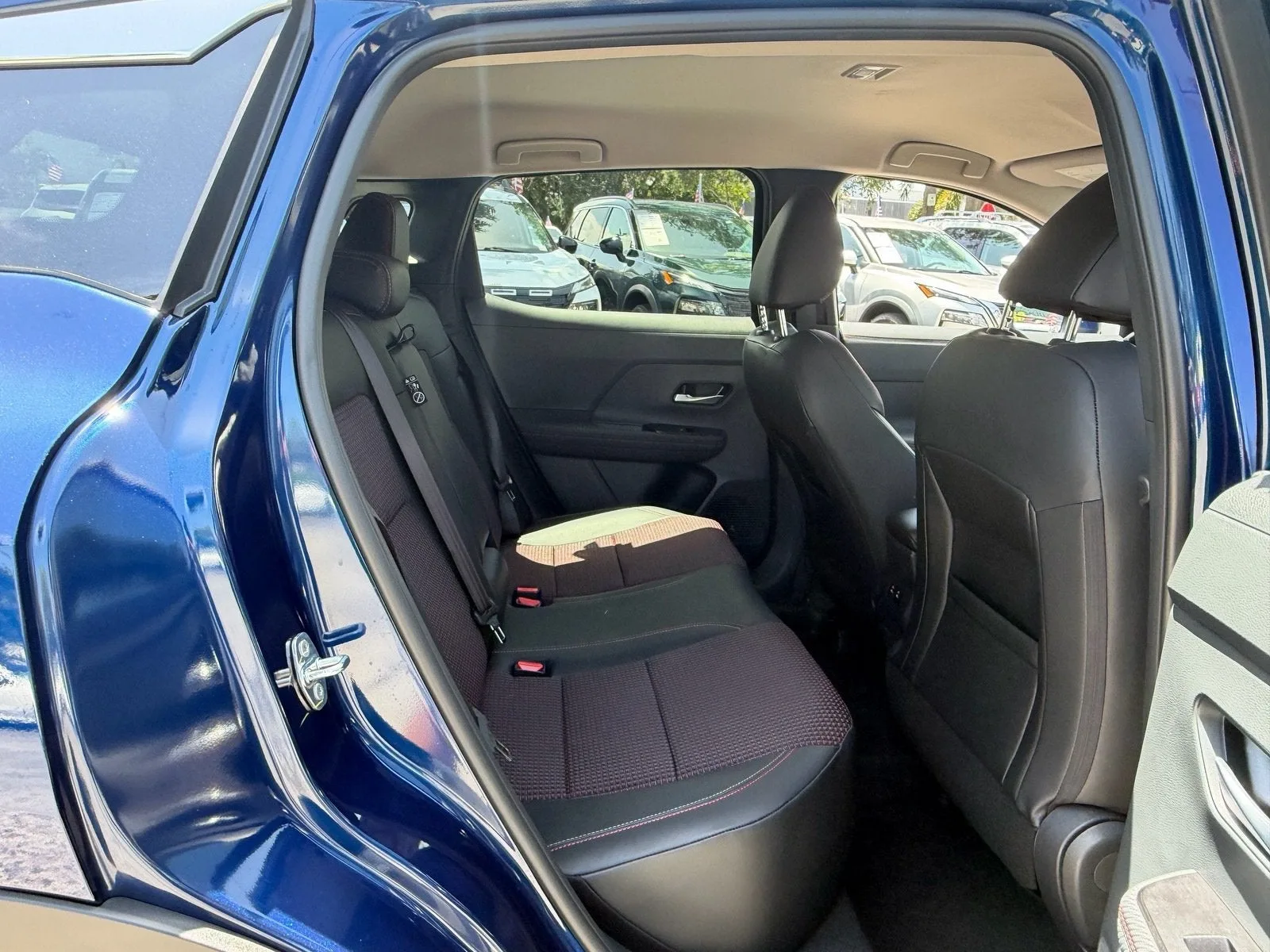 2025 Nissan Kicks SR photo 15
