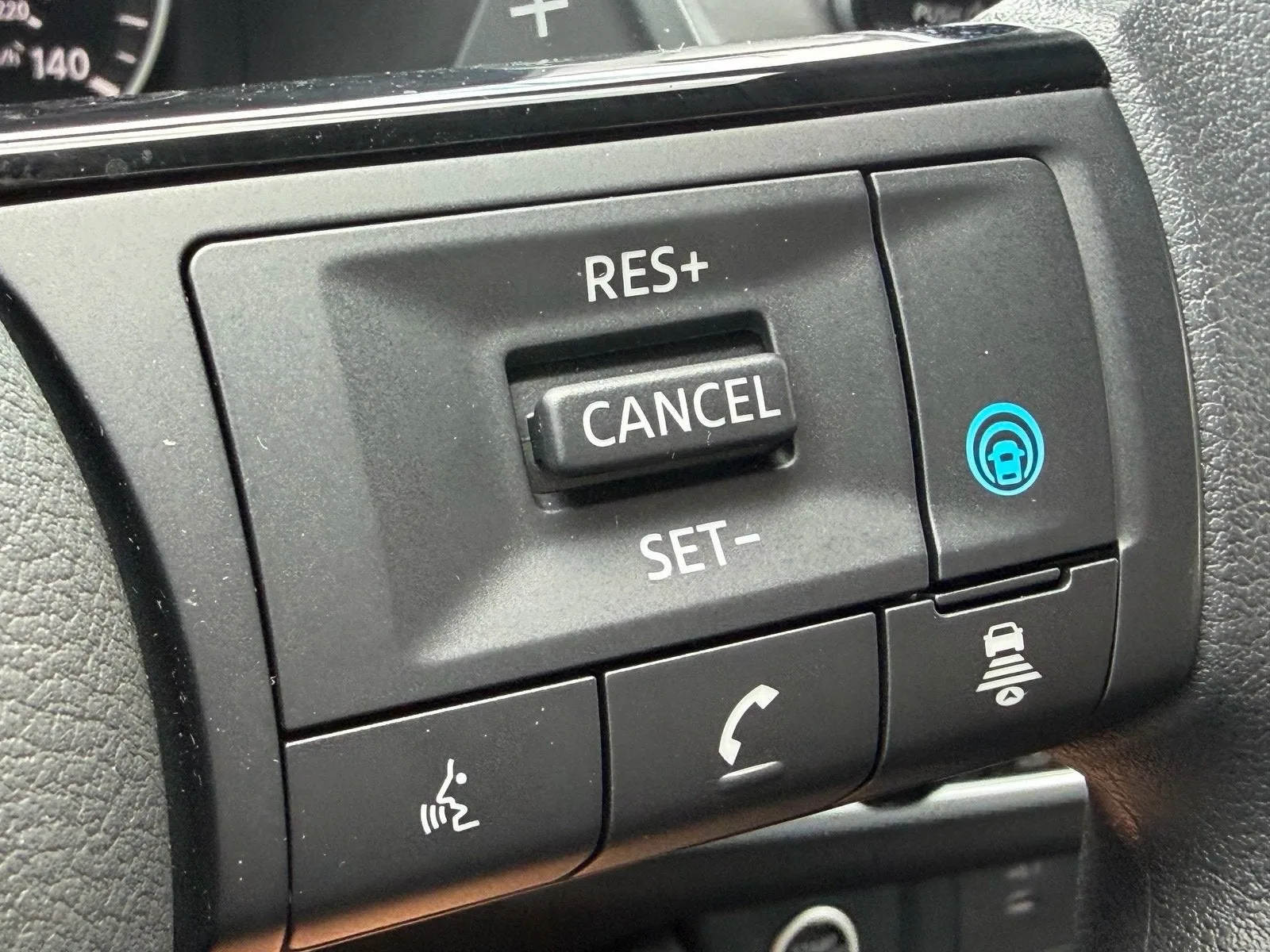 2023 Nissan Rogue SV photo 24