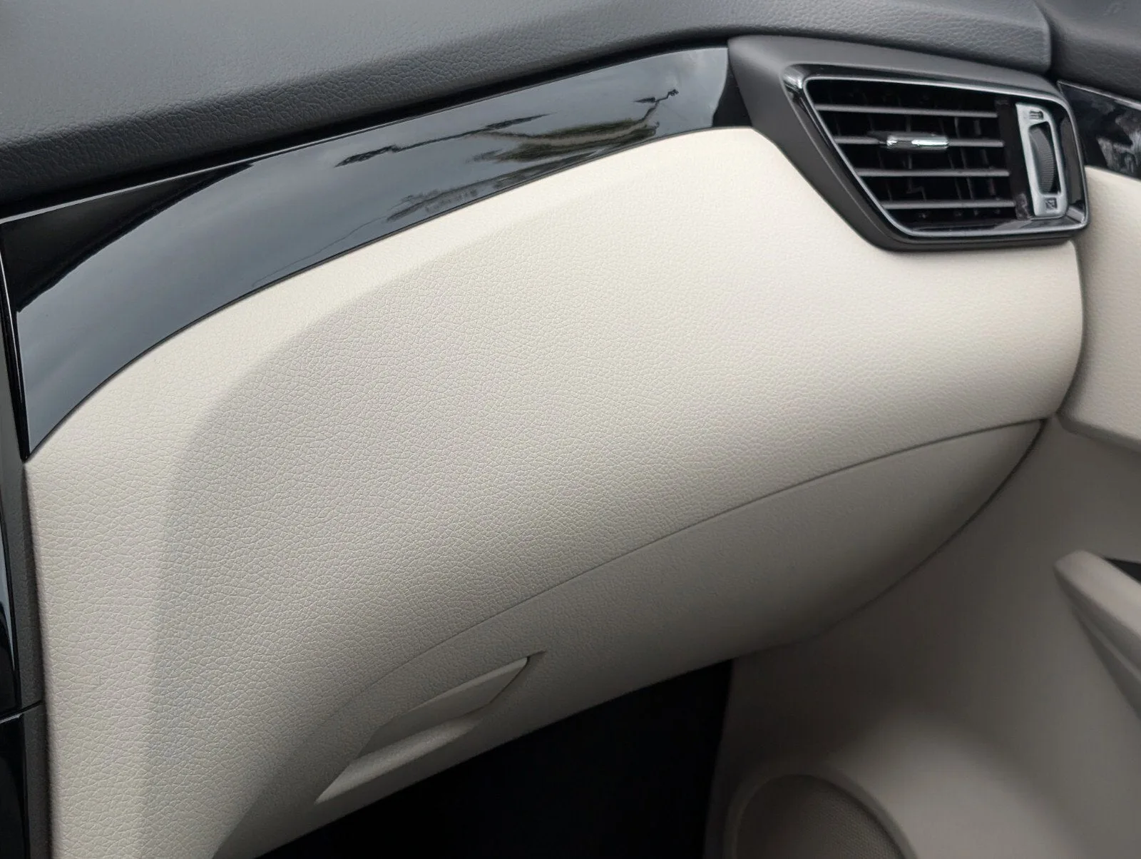 2022 Nissan Rogue Sport SL photo 29