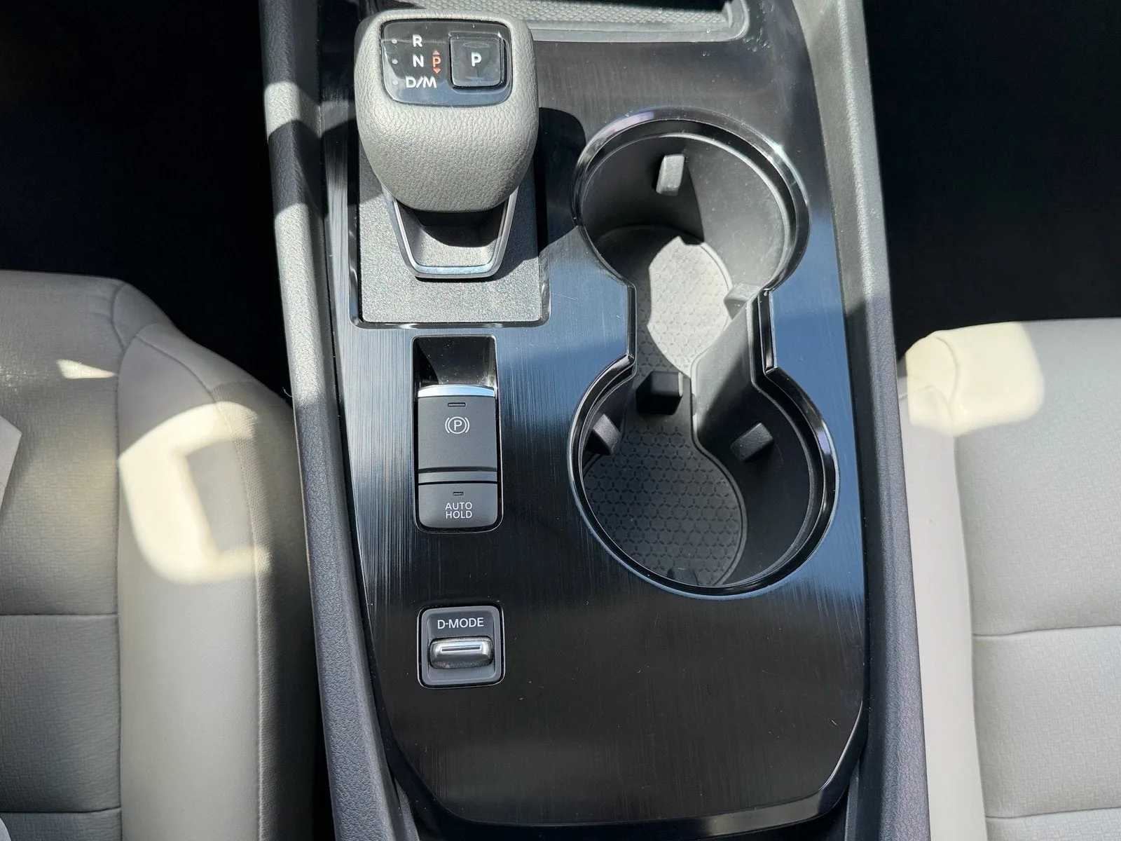 2023 Nissan Rogue SV photo 28