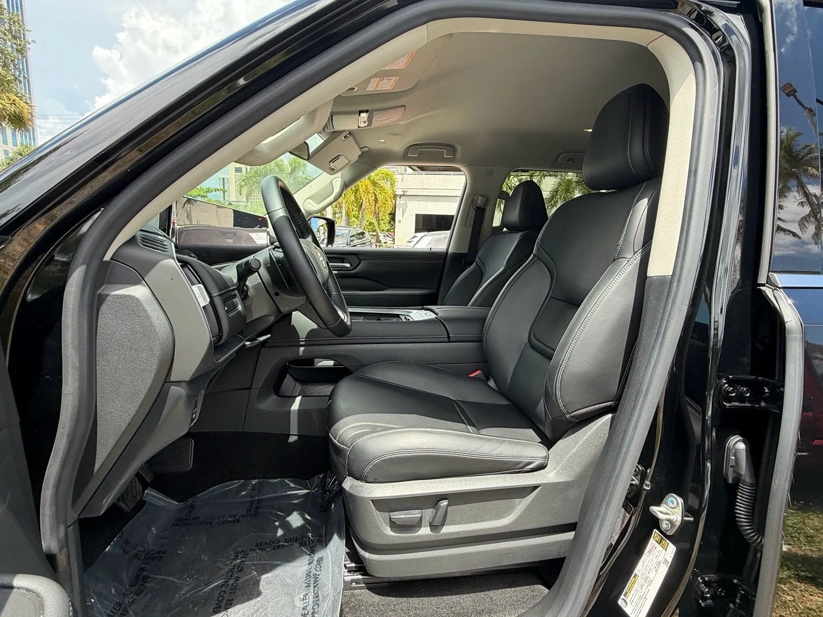 2026 Nissan Armada SV photo 9