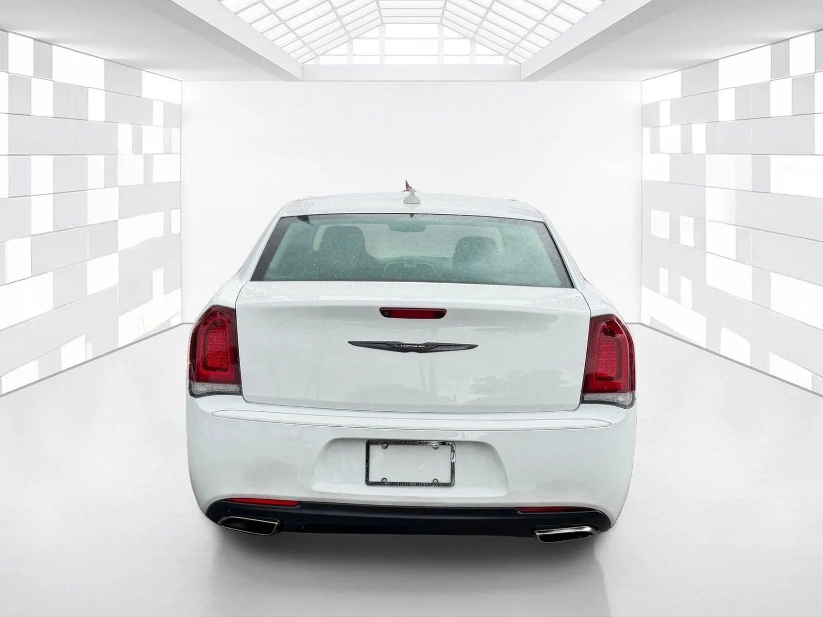2022 Chrysler 300 Touring photo 6