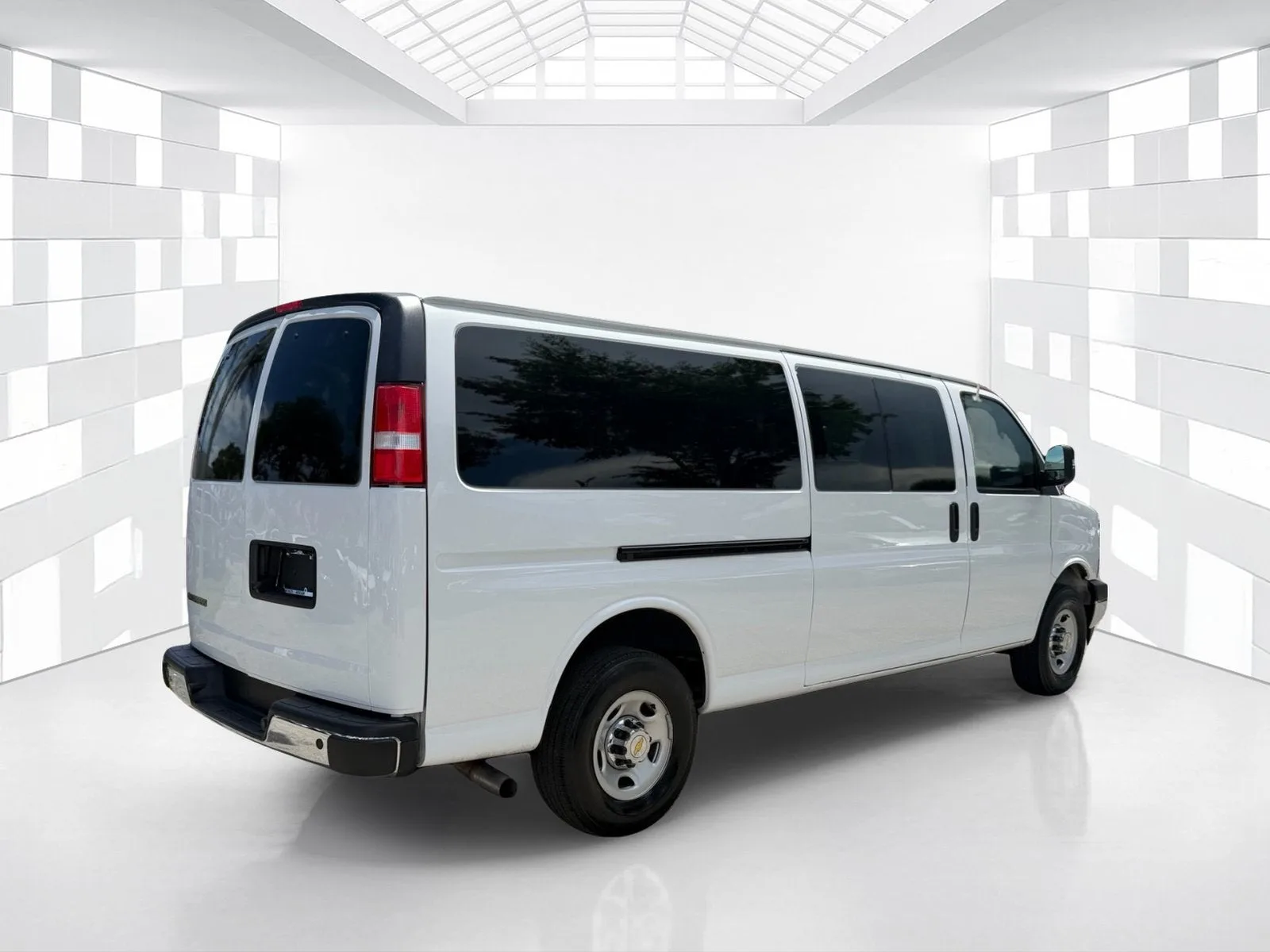2024 Chevrolet Express Passenger LT photo 7