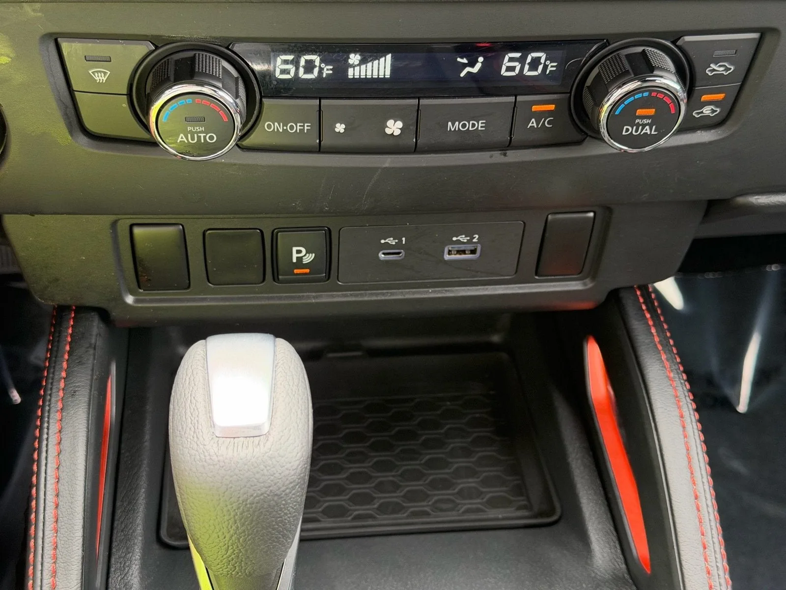 2025 Nissan Frontier Crew Cab PRO-X® photo 25