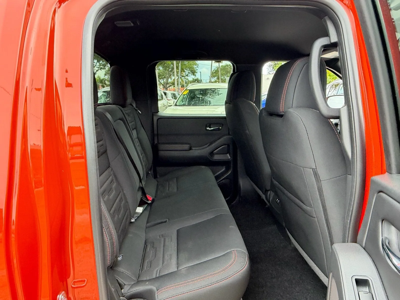 2025 Nissan Frontier Crew Cab PRO-X® photo 16