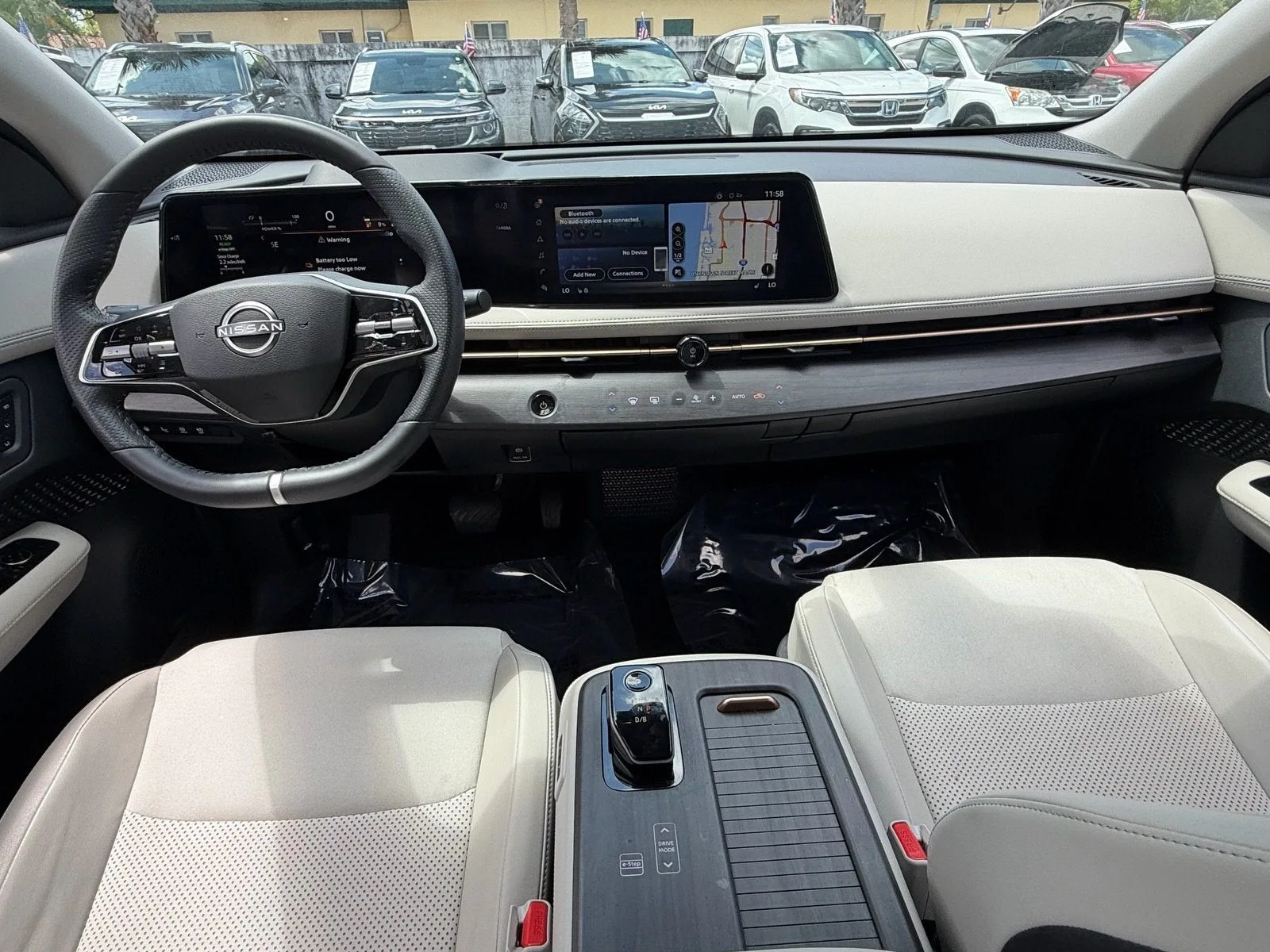 2023 Nissan ARIYA ENGAGE photo 14
