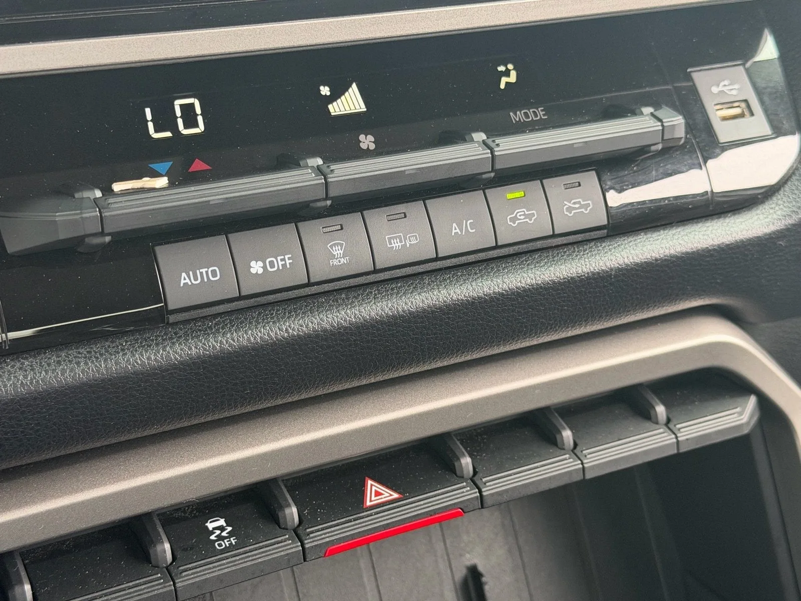2023 Toyota Tundra 4WD SR5 photo 24