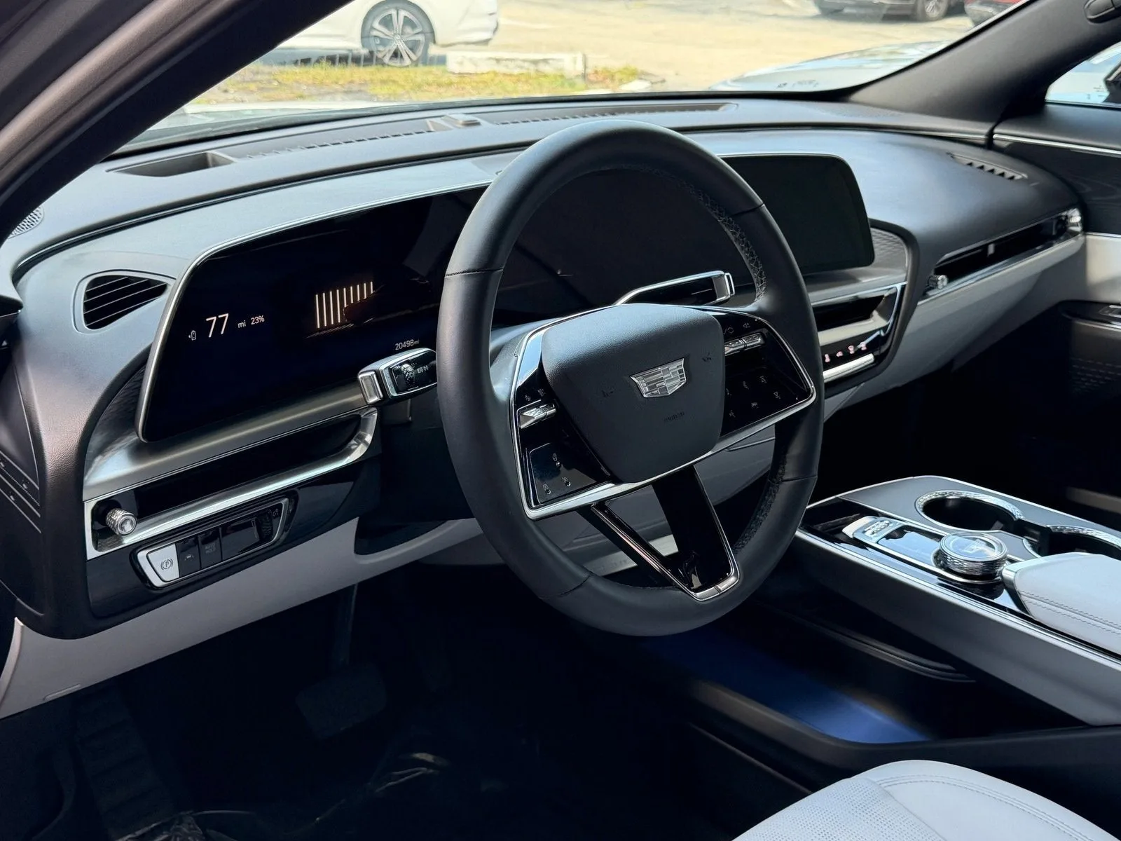 2024 Cadillac LYRIQ Luxury photo 9