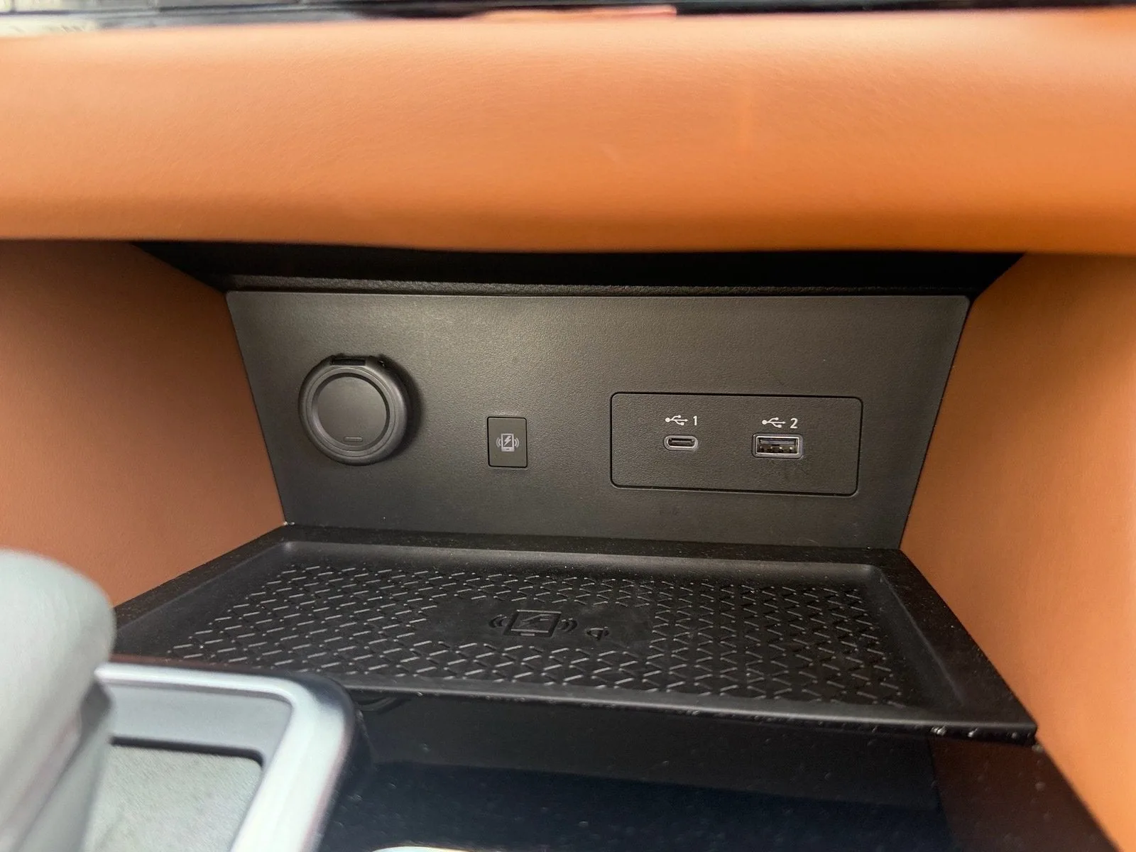 2025 Nissan Pathfinder Platinum photo 30