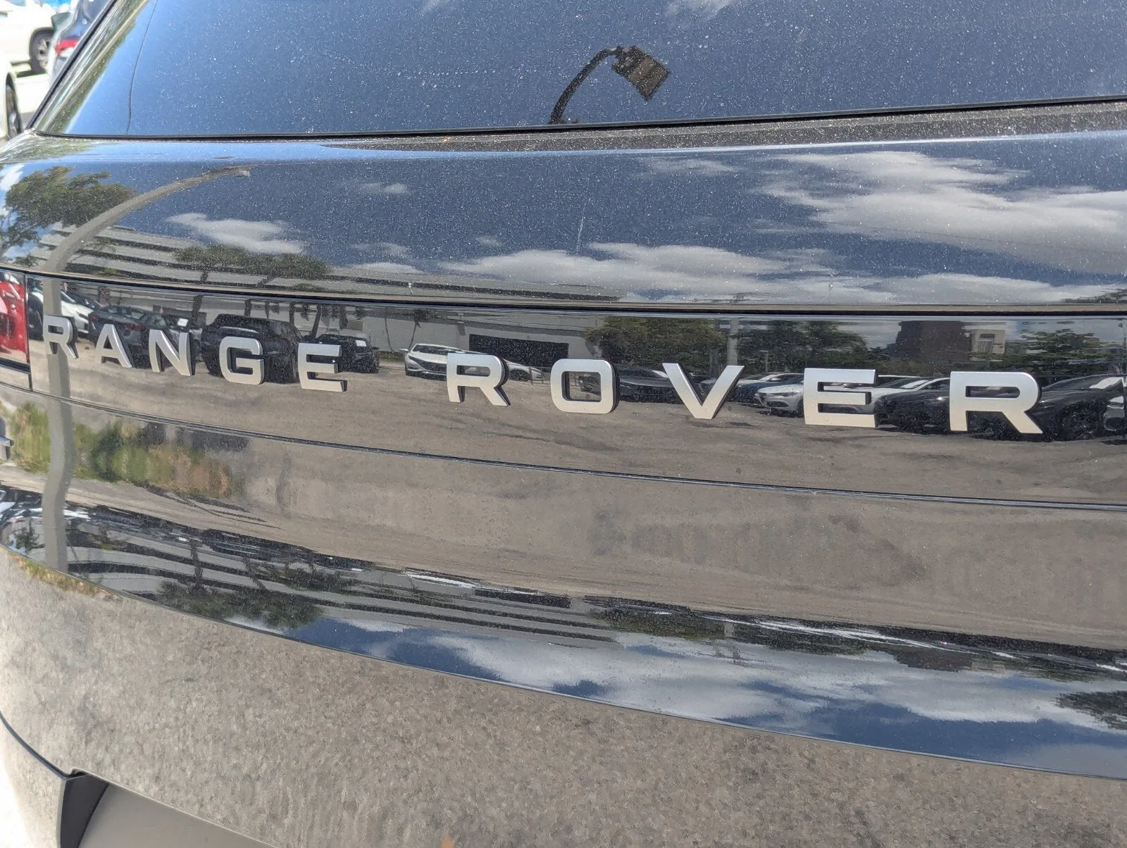 2023 Land Rover Range Rover Sport SE photo 13