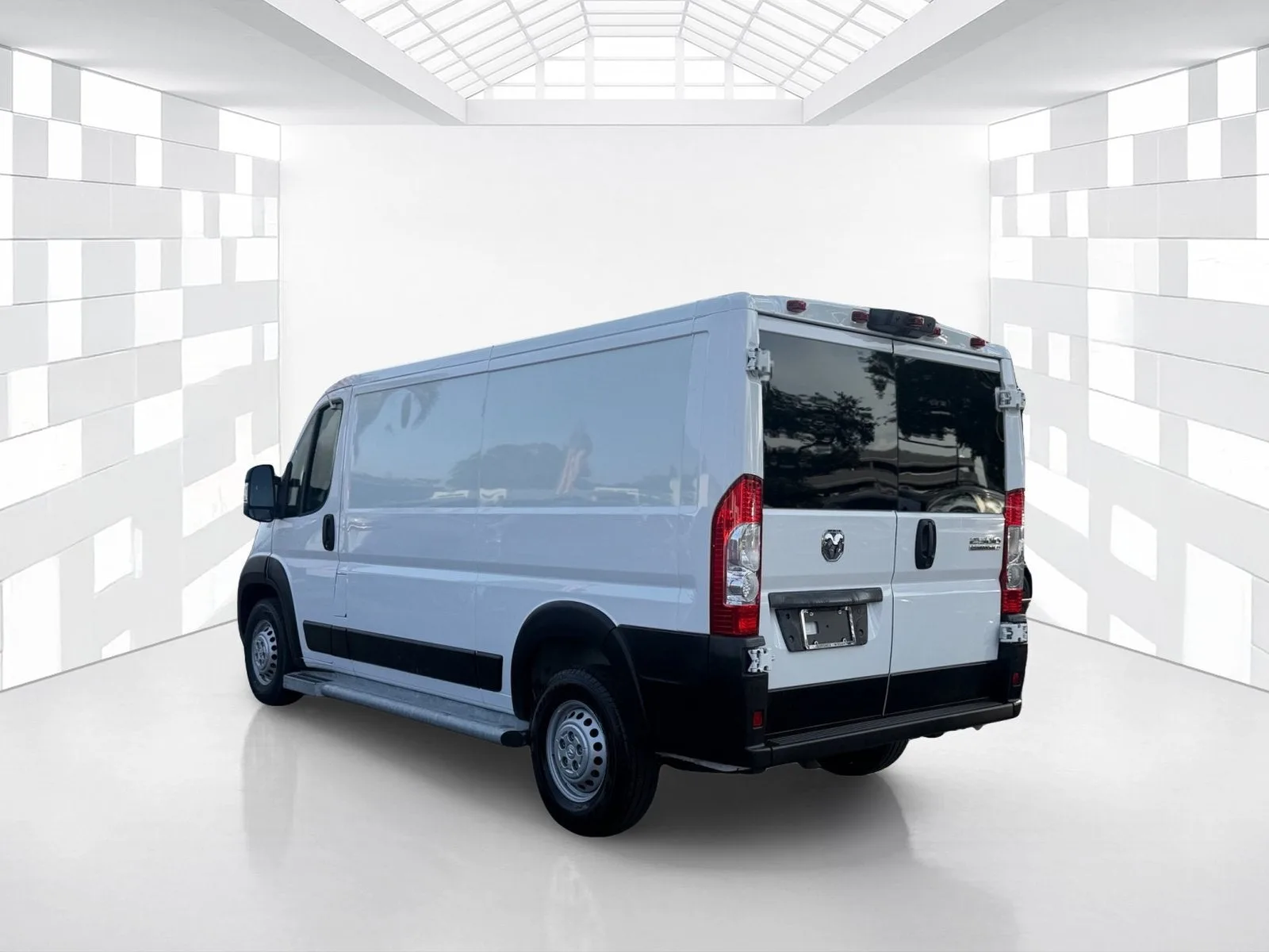2025 RAM ProMaster Cargo Van Tradesman photo 5
