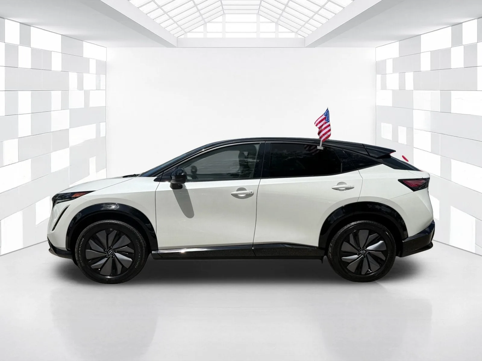 2023 Nissan ARIYA ENGAGE photo 4