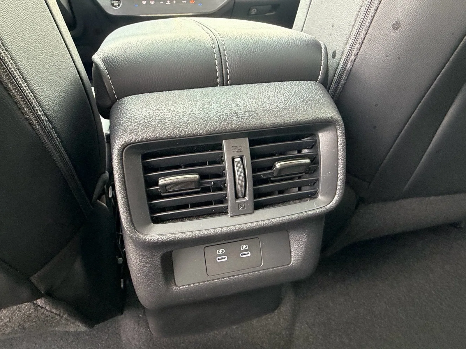 2025 Nissan Murano SL photo 12