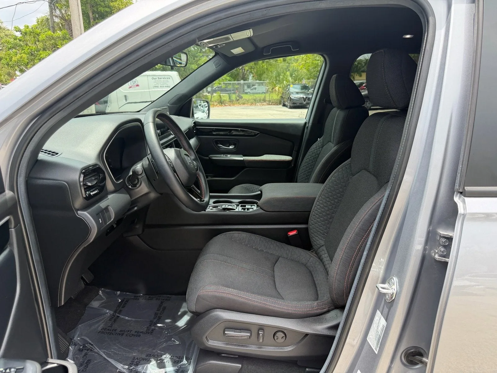 2025 Honda Pilot Sport photo 10