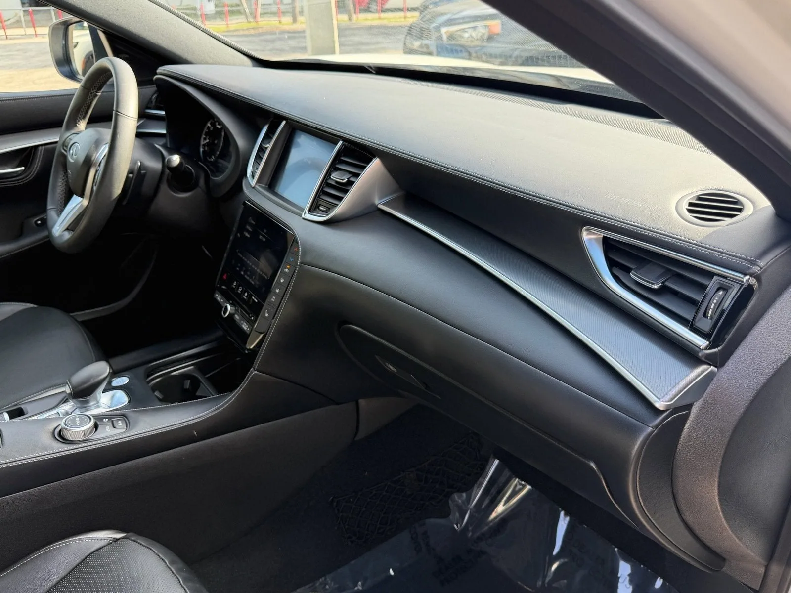 2023 INFINITI QX55 LUXE photo 18