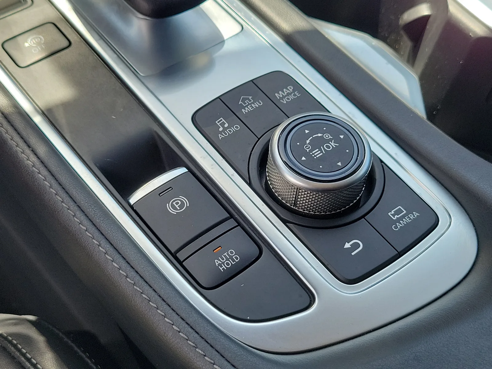 2022 INFINITI QX60 LUXE photo 24