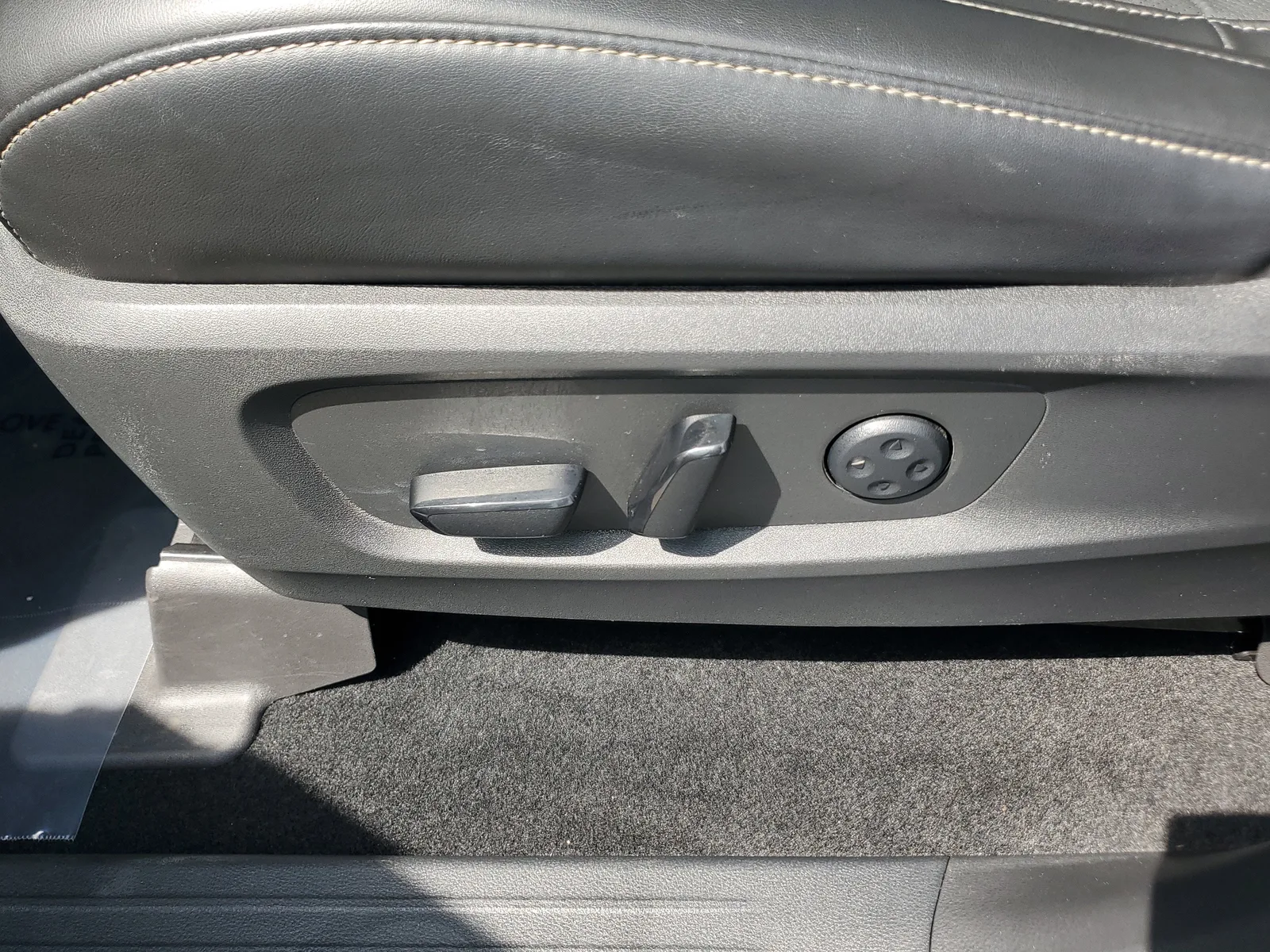 2022 INFINITI QX60 LUXE photo 11