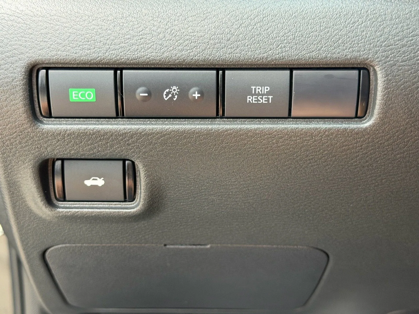 2024 Nissan Sentra SV photo 33
