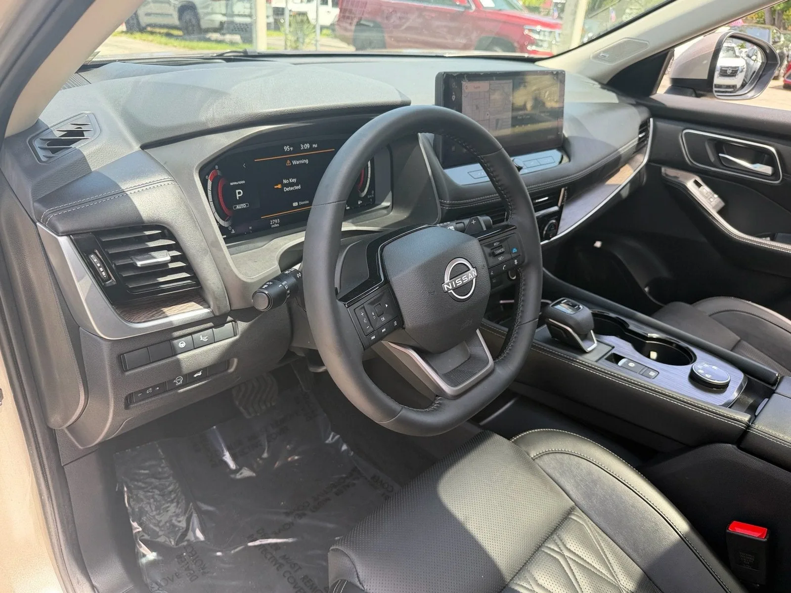 2026 Nissan Rogue Platinum photo 10
