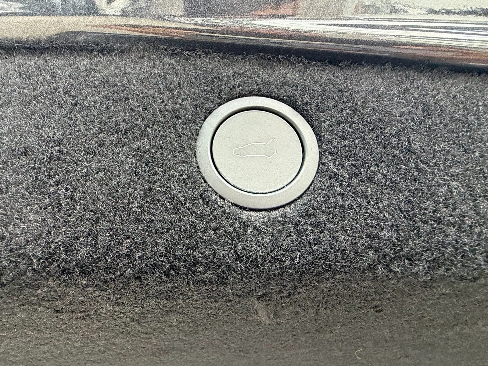 2025 Tesla Model 3 Long Range photo 16