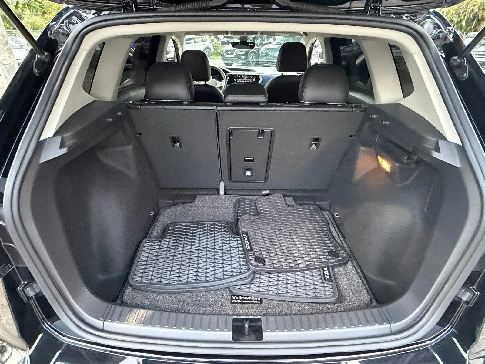 2023 Volkswagen Taos SE photo 15
