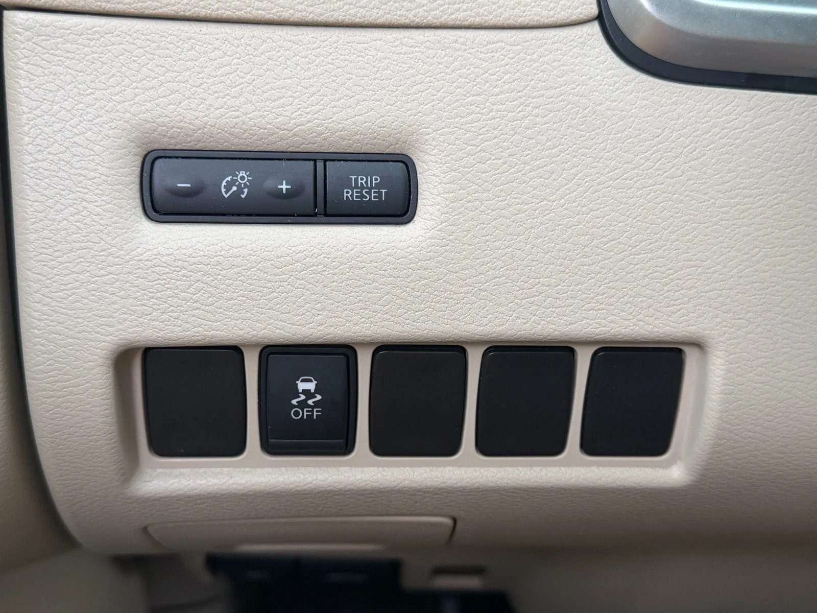 2016 Nissan Murano SV photo 32
