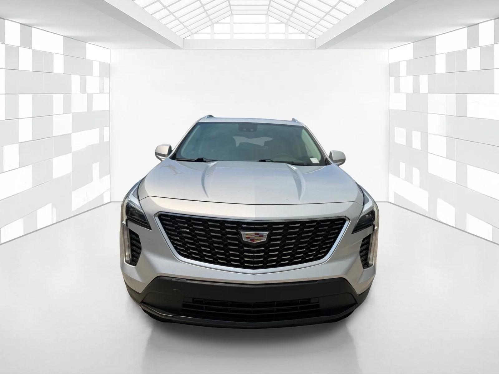 2020 Cadillac XT4 FWD Luxury photo 2