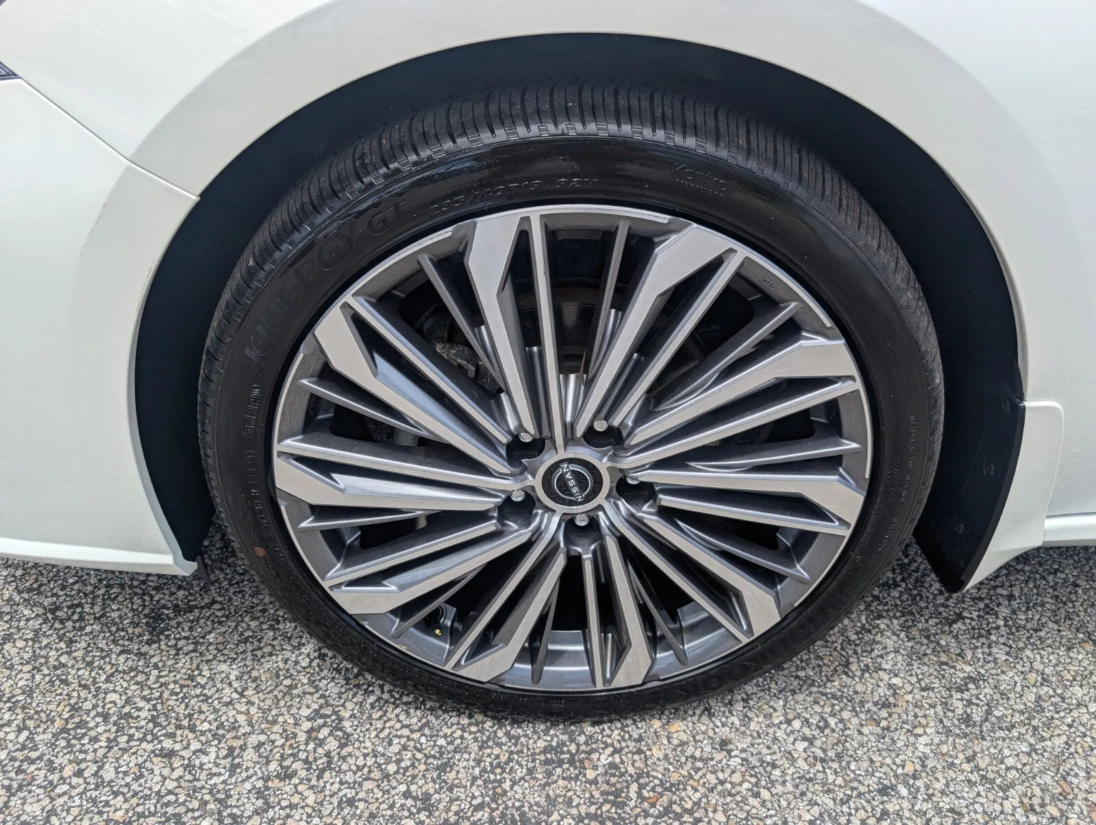 2025 Nissan Altima SL photo 18